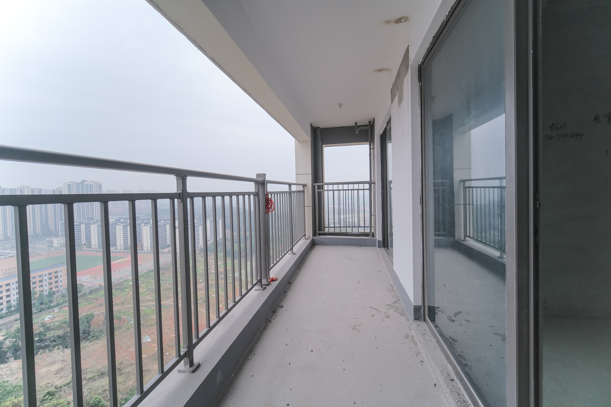 爱情公望府  3室2厅1卫    83.0万 爱情公望府  3室2厅1卫    83.0万阳台