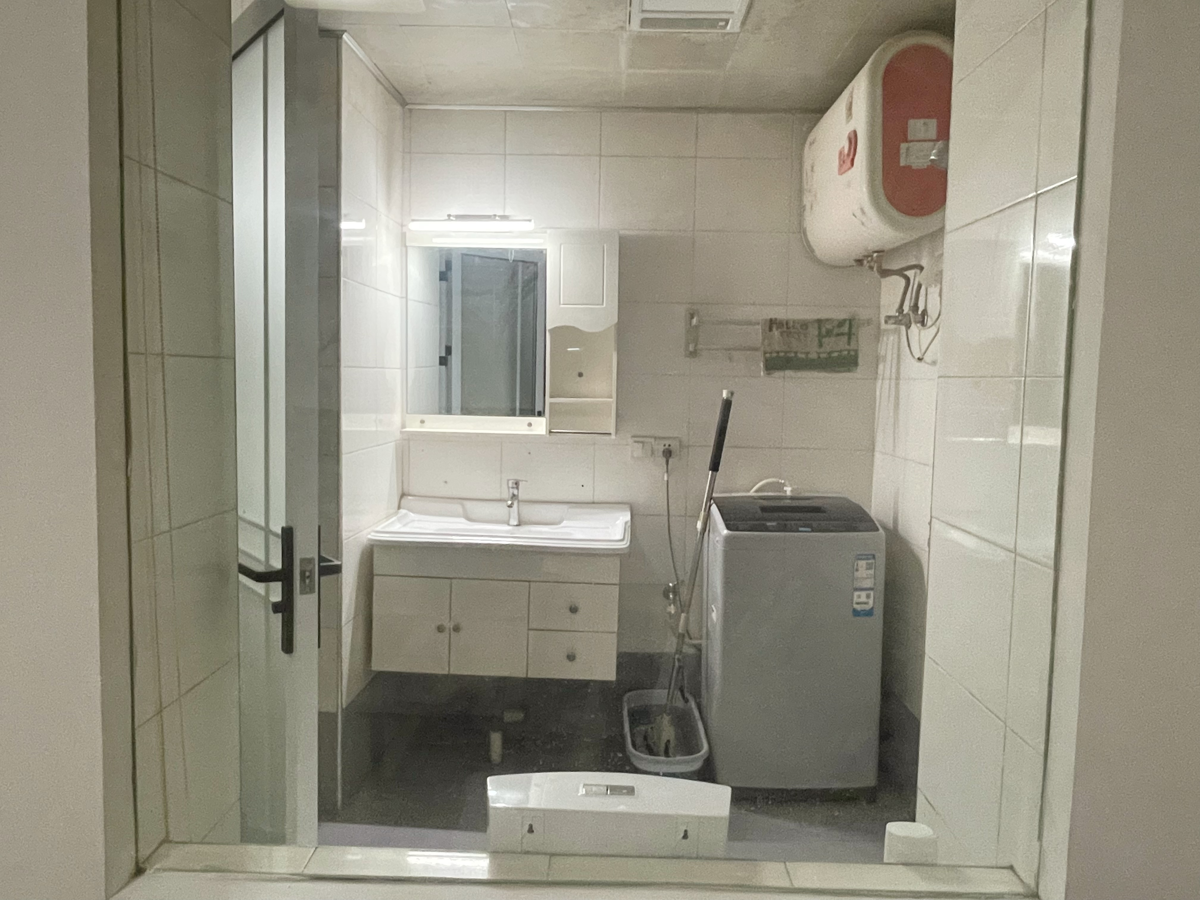 生活艺术城  1室1厅1卫    1300.0元/月室内图