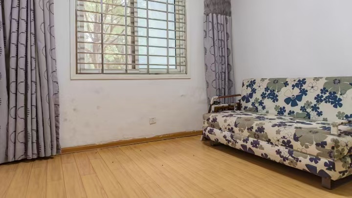 精锐华府(精锐华庭) 3室2厅1卫 1600.0元/月 精锐华府(精锐华庭) 3室2厅1卫 1600.0元/月室内图