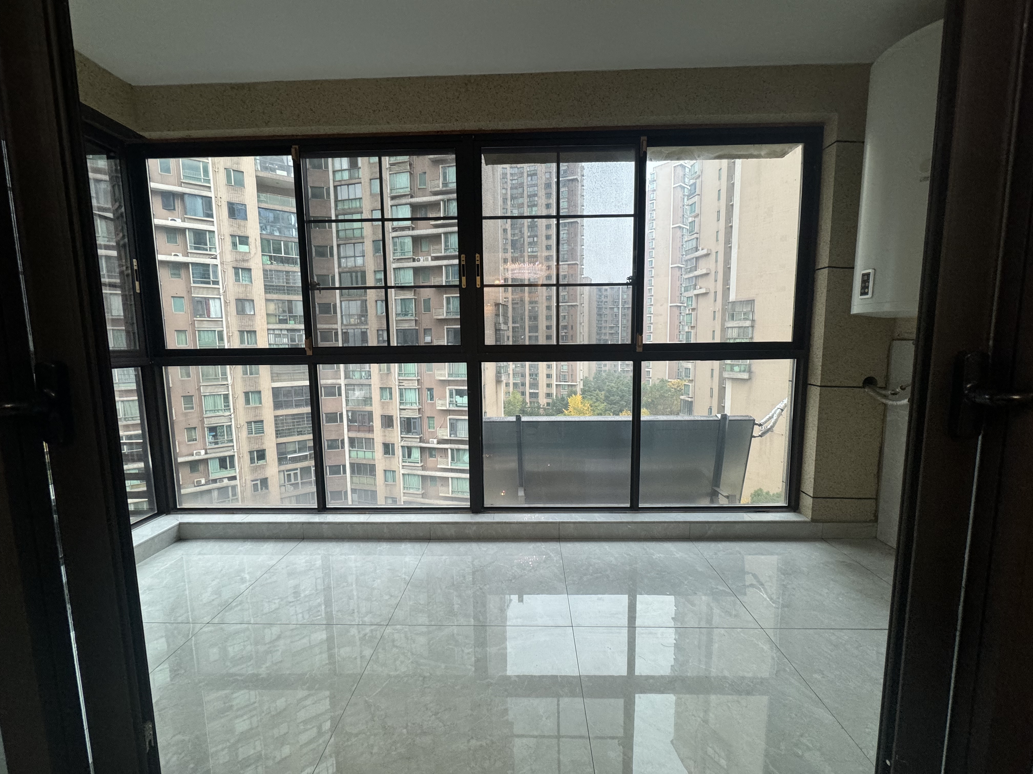 保利大都汇一期、二期 4室2厅2卫 3800.0元/月 保利大都汇一期、二期 4室2厅2卫 3800.0元/月室内图