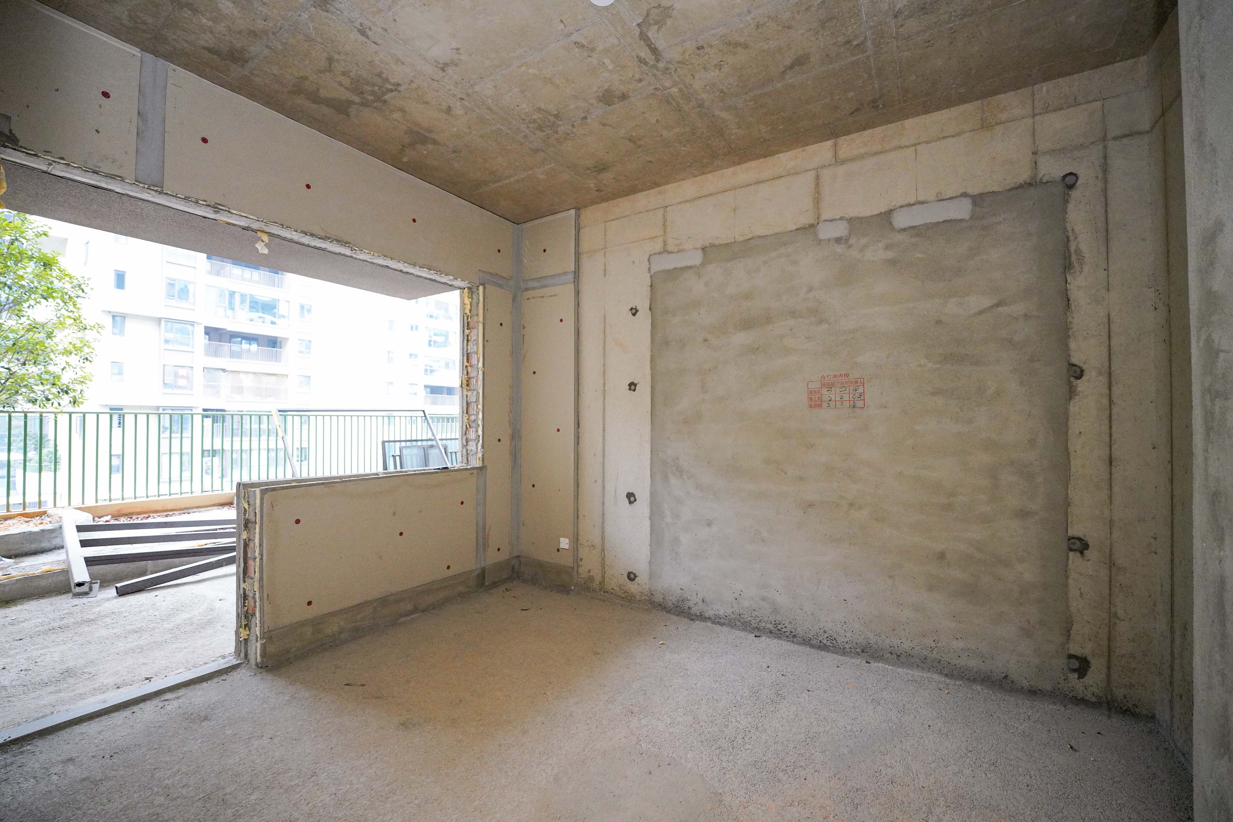 福天藏郡院子  5室2厅2卫    230.0万 福天藏郡院子  5室2厅2卫    230.0万卧室