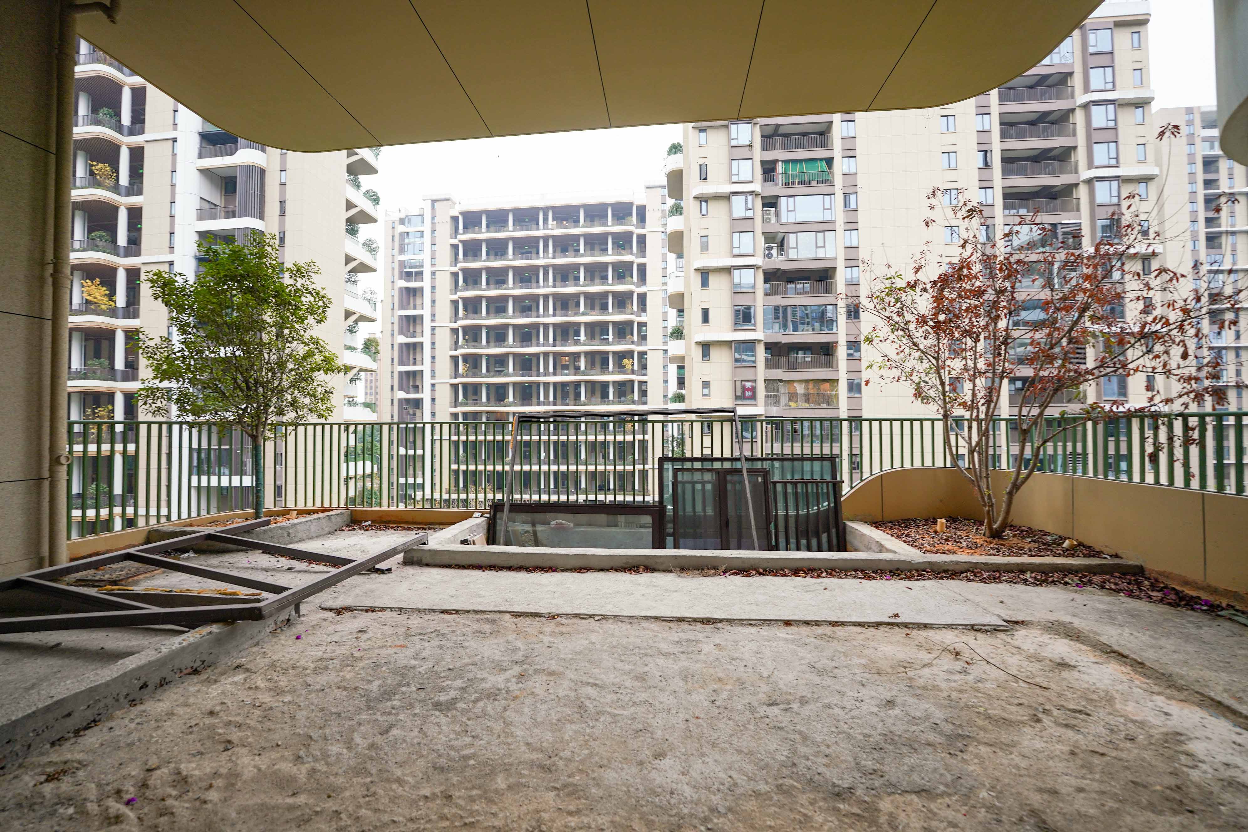 福天藏郡院子  5室2厅2卫    230.0万 福天藏郡院子  5室2厅2卫    230.0万阳台