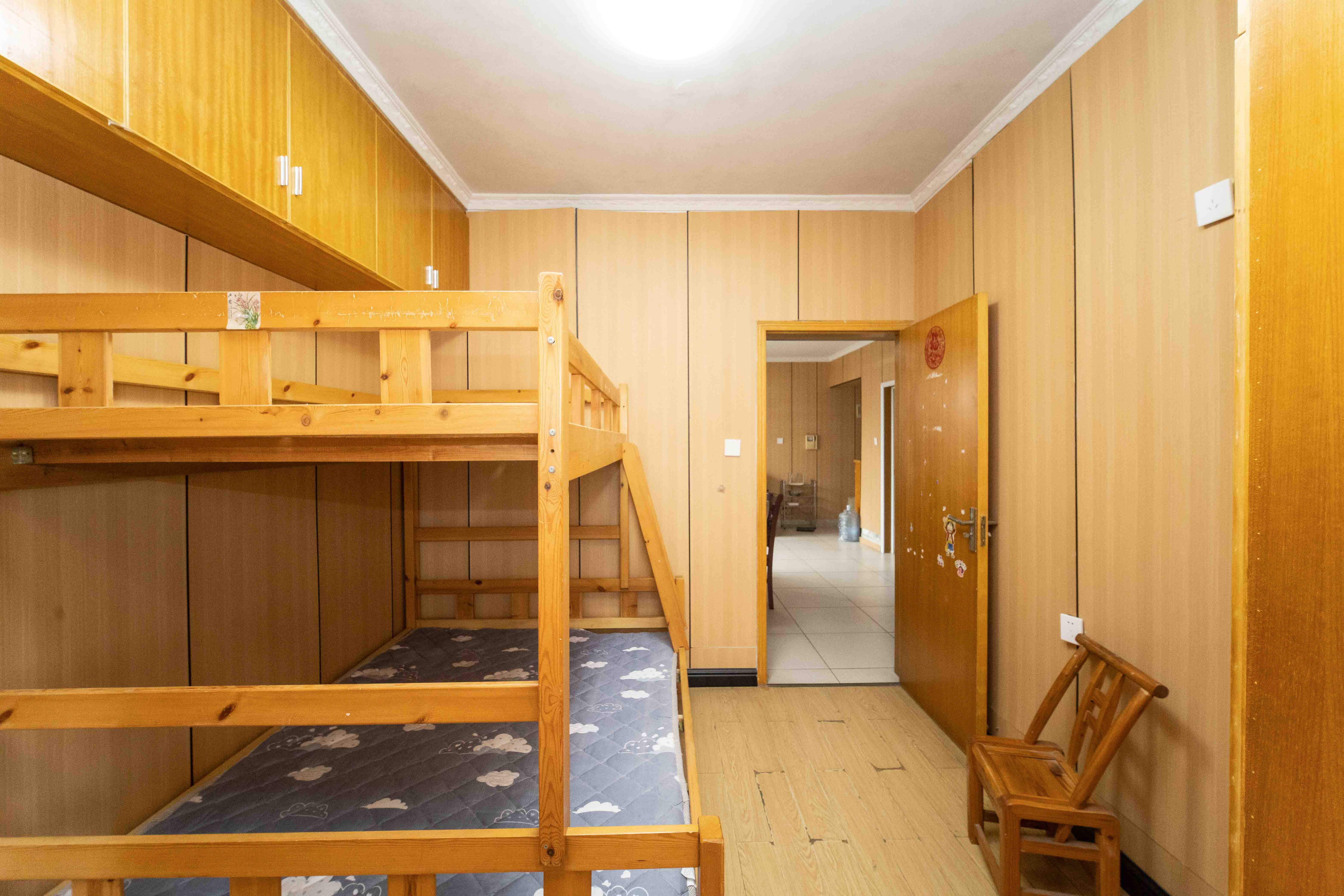 山水华景  2室2厅1卫   55.00万卧室