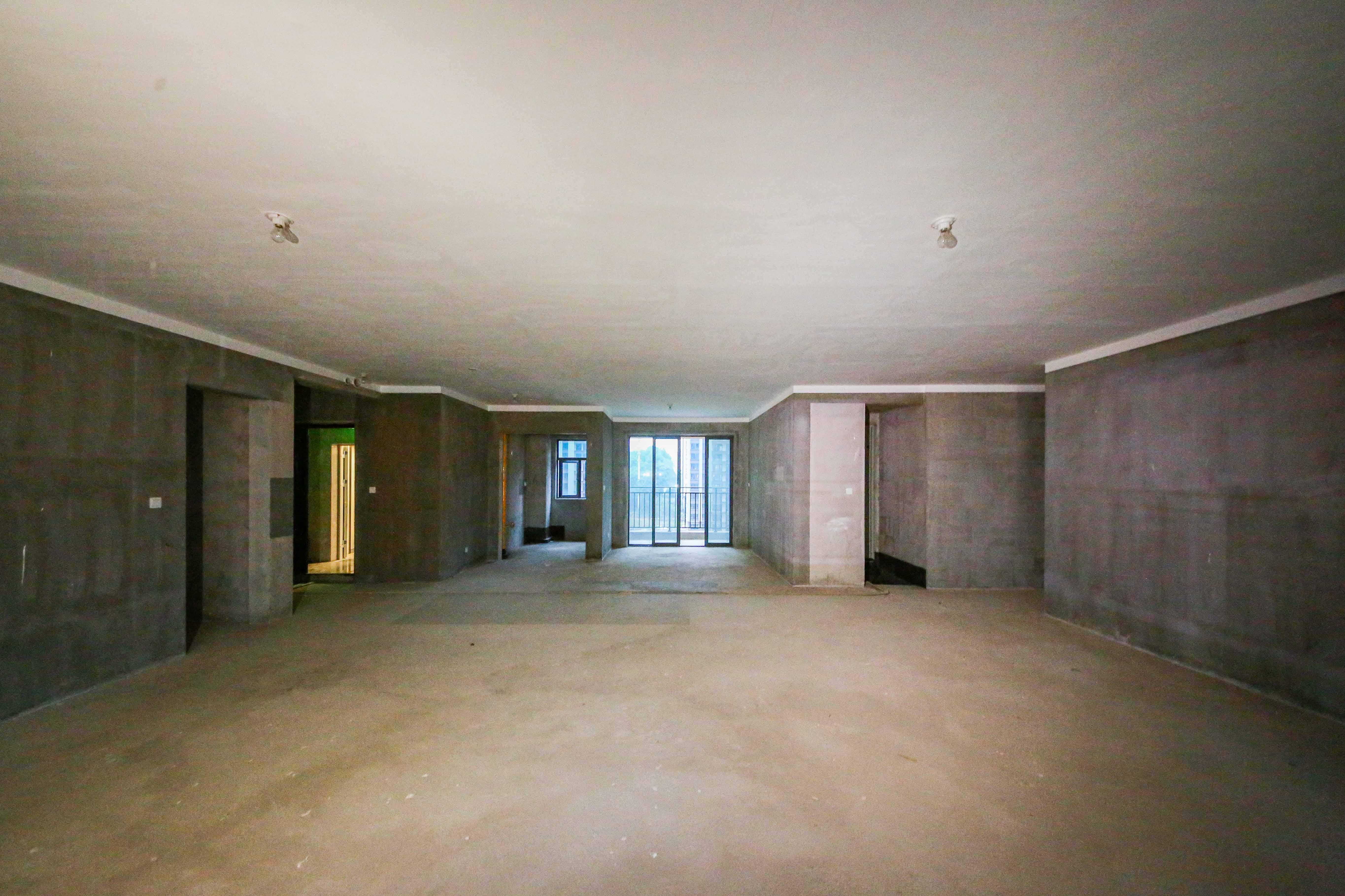 中建钰和城  4室2厅2卫   355.00万客厅