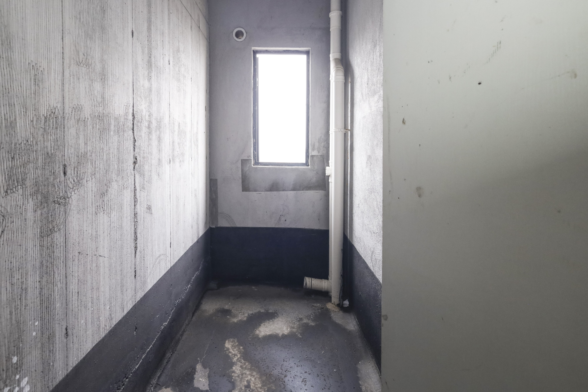 地铁中建江山玖樾  4室2厅2卫   160.00万卫生间