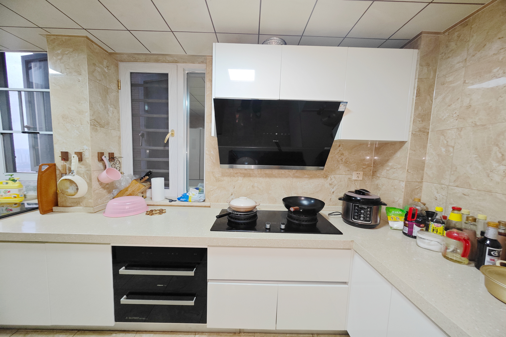 万博汇 4室2厅1卫 232.8万 万博汇 4室2厅1卫 232.8万厨房