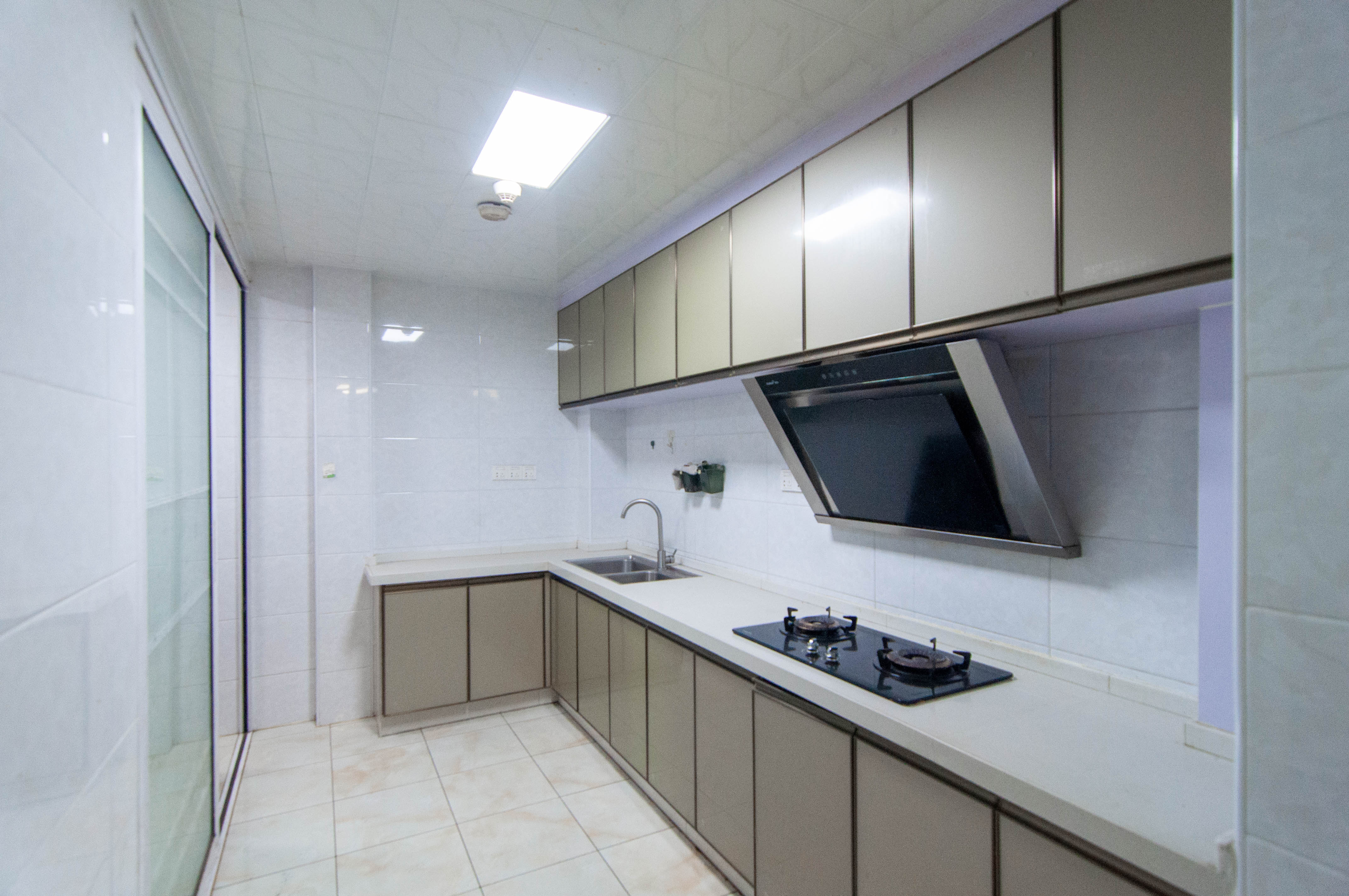 佳兆业云顶梅溪湖(佳兆业梅溪荟) 3室2厅2卫 155.0万 佳兆业云顶梅溪湖(佳兆业梅溪荟) 3室2厅2卫 155.0万厨房