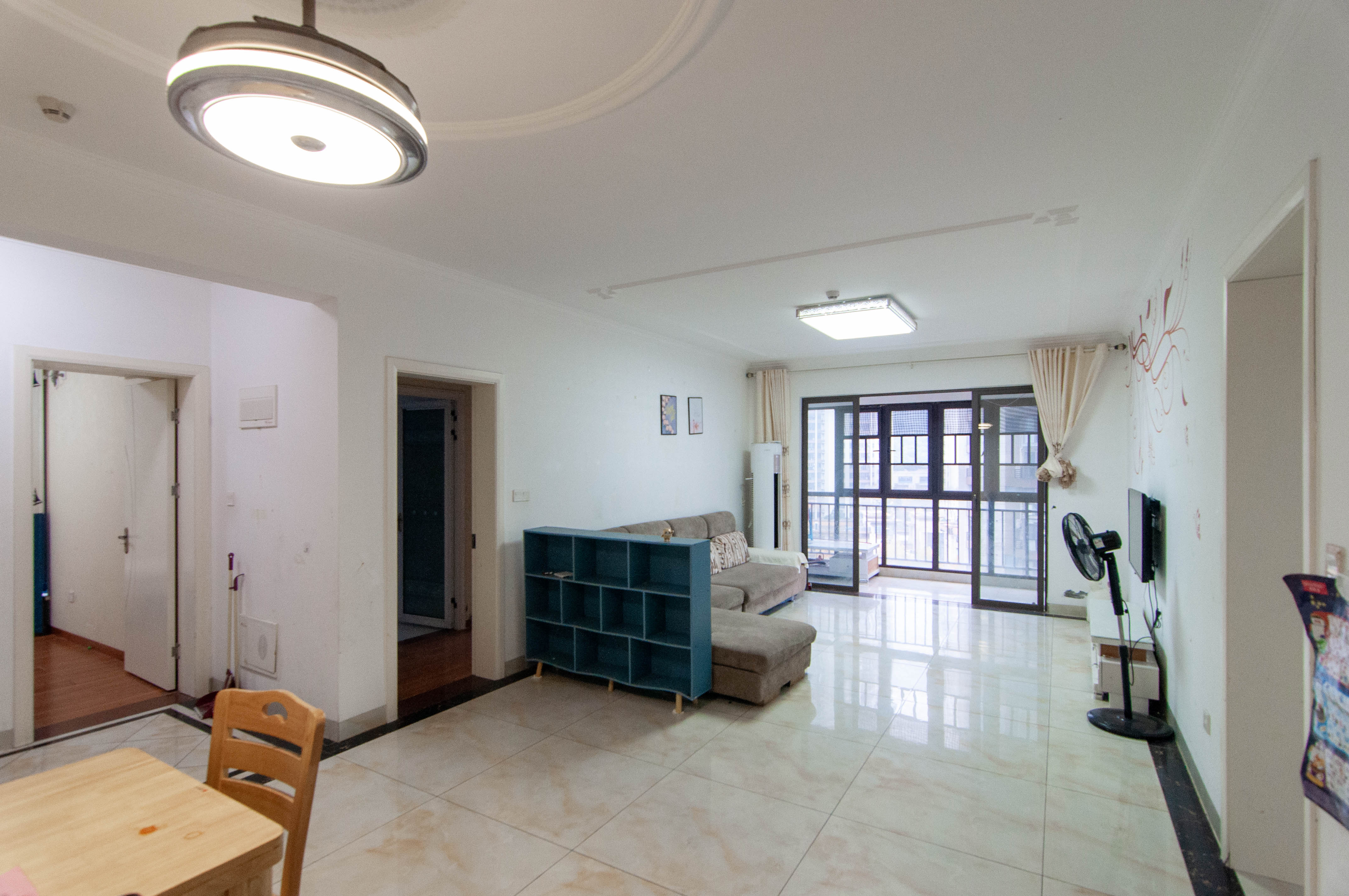 佳兆业云顶梅溪湖(佳兆业梅溪荟) 3室2厅2卫 155.0万 佳兆业云顶梅溪湖(佳兆业梅溪荟) 3室2厅2卫 155.0万客厅