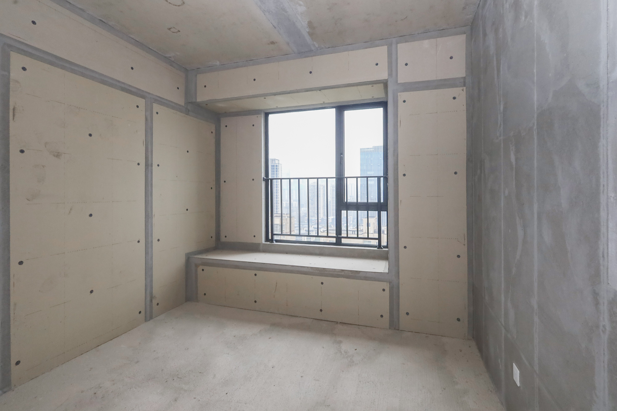 轨道中建麓江府  4室2厅2卫   280.00万卧室
