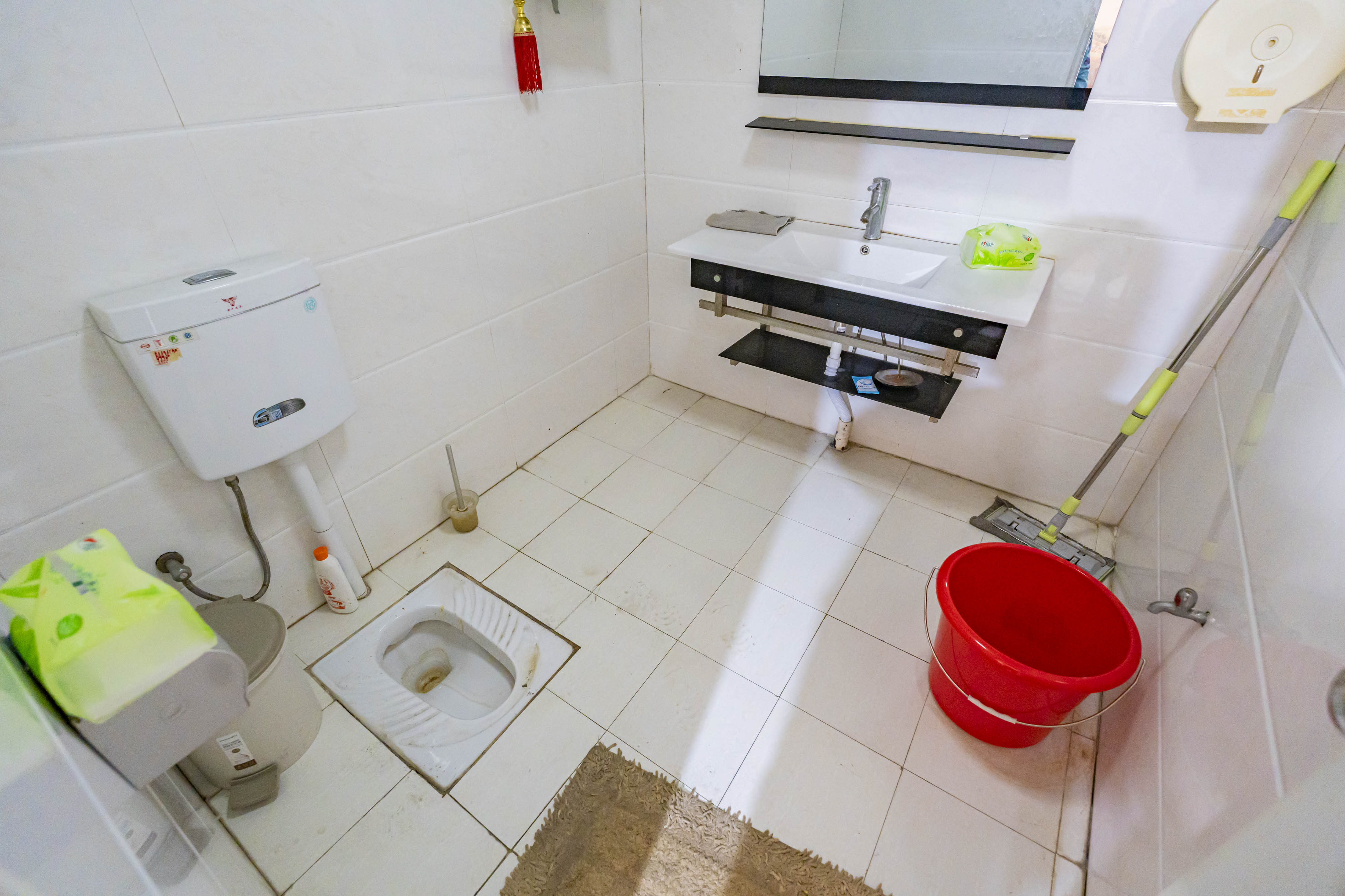 建鸿达现代城 1室2厅1卫 112.0万 建鸿达现代城 1室2厅1卫 112.0万卫生间