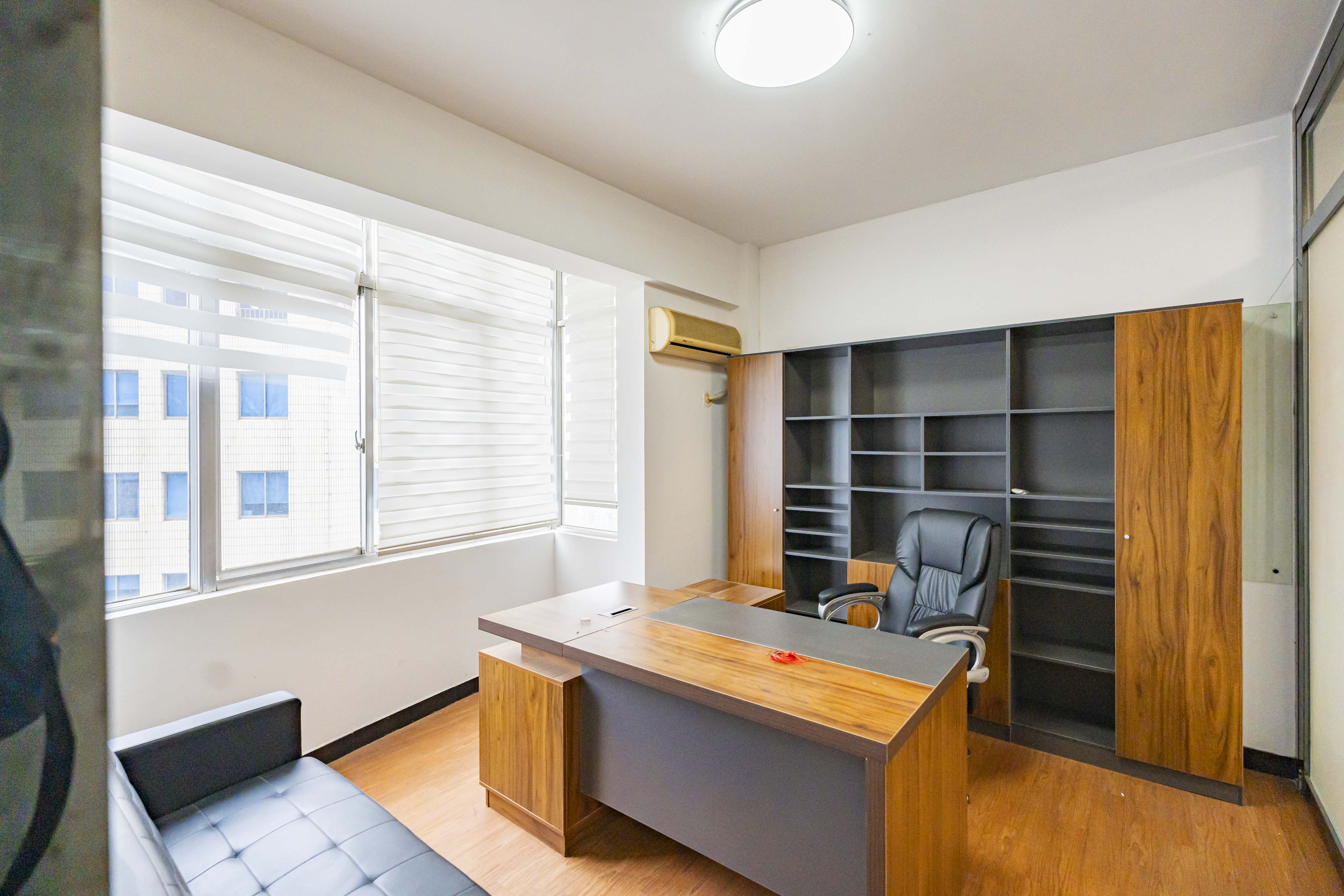 建鸿达现代城 1室2厅1卫 112.0万 建鸿达现代城 1室2厅1卫 112.0万卧室