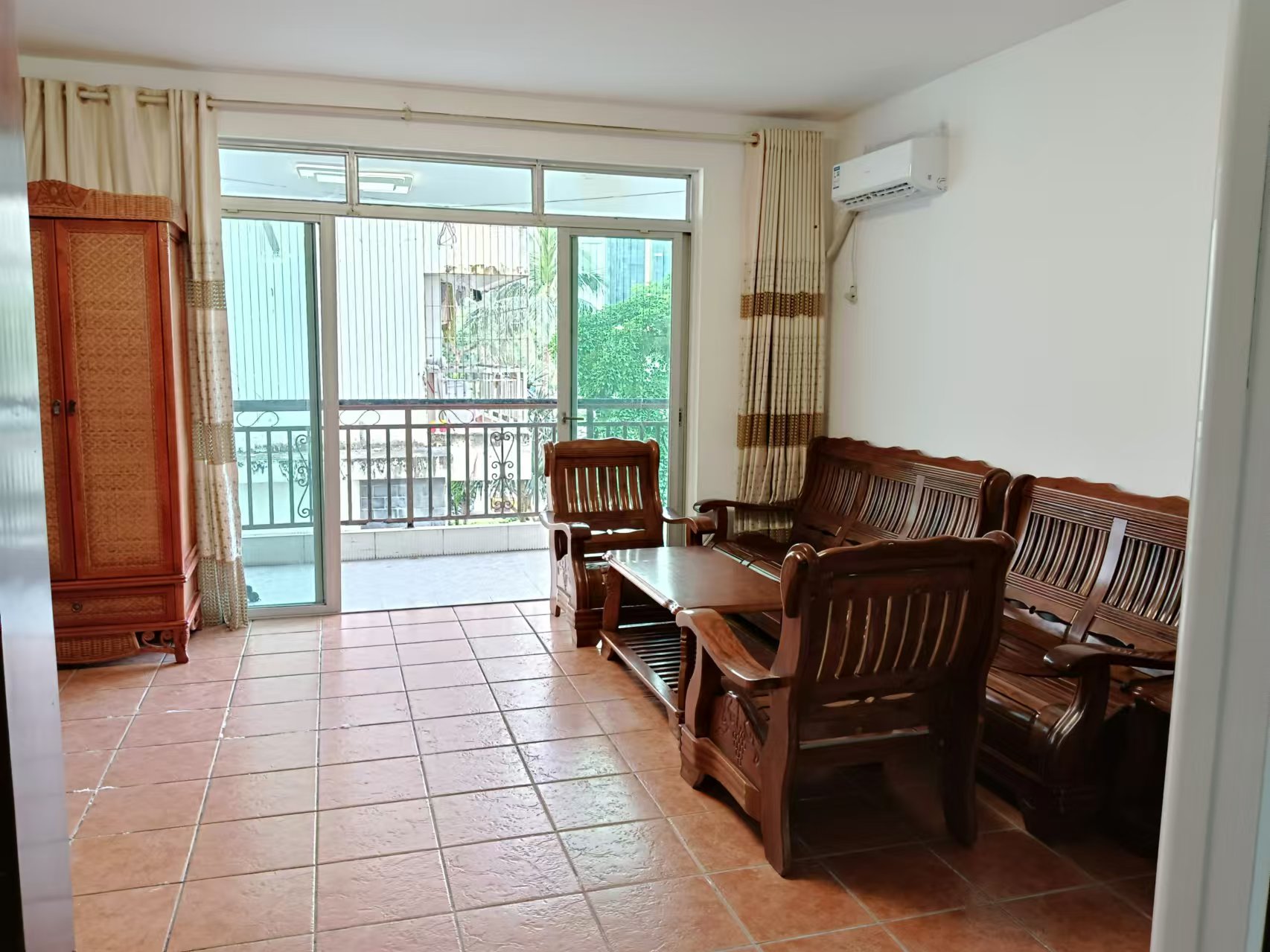 东方文华府 3室2厅2卫 2800.0元/月 东方文华府 3室2厅2卫 2800.0元/月户型图