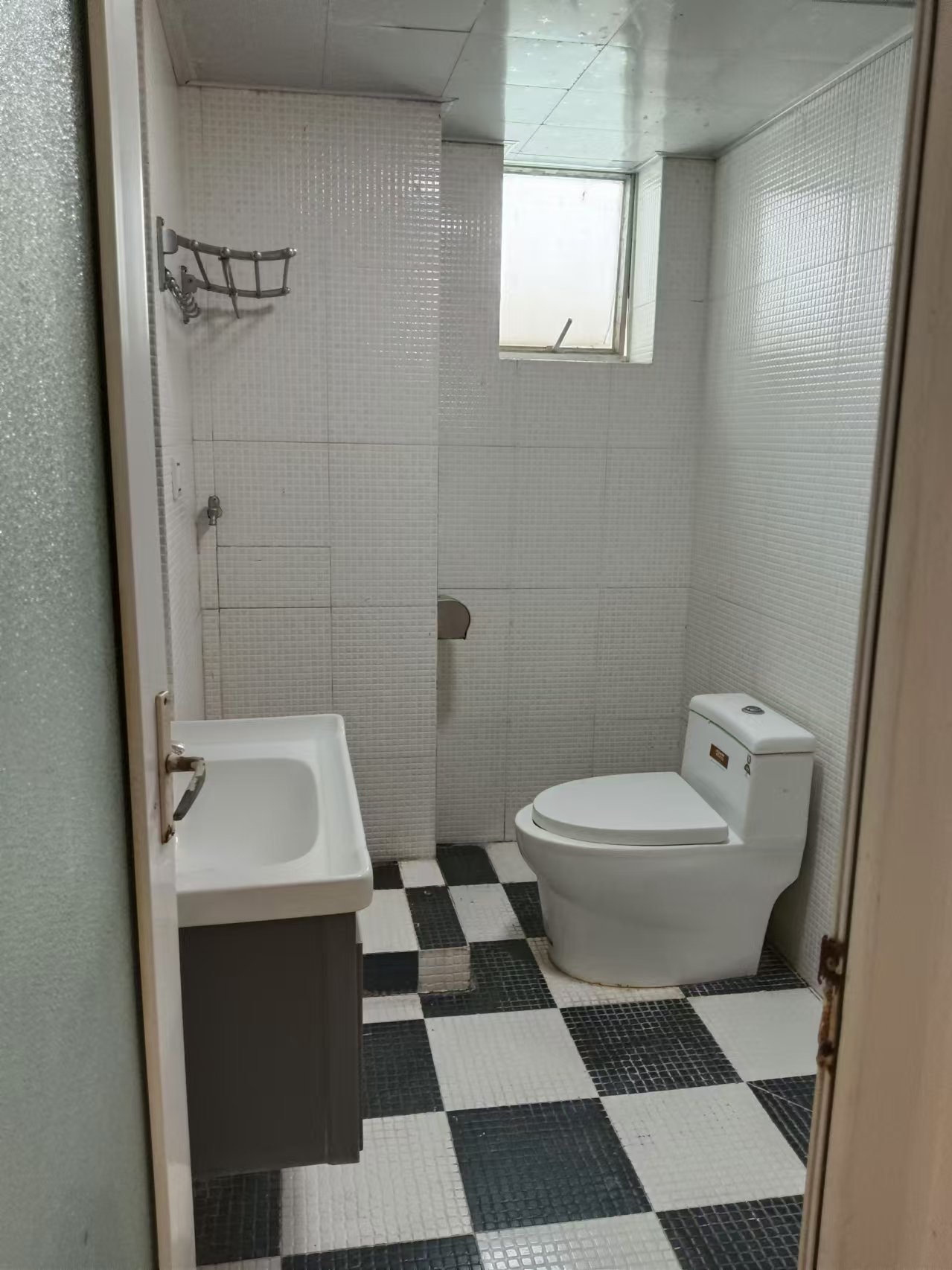 东方文华府 3室2厅2卫 2800.0元/月 东方文华府 3室2厅2卫 2800.0元/月室内图