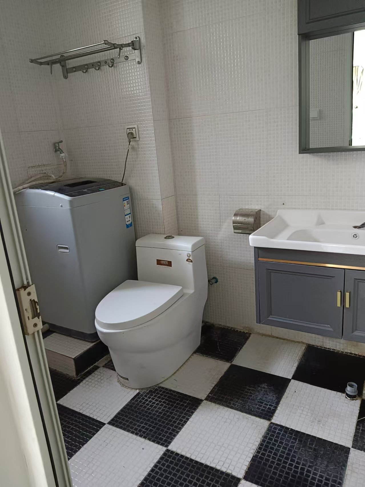 东方文华府 3室2厅2卫 2800.0元/月 东方文华府 3室2厅2卫 2800.0元/月室内图