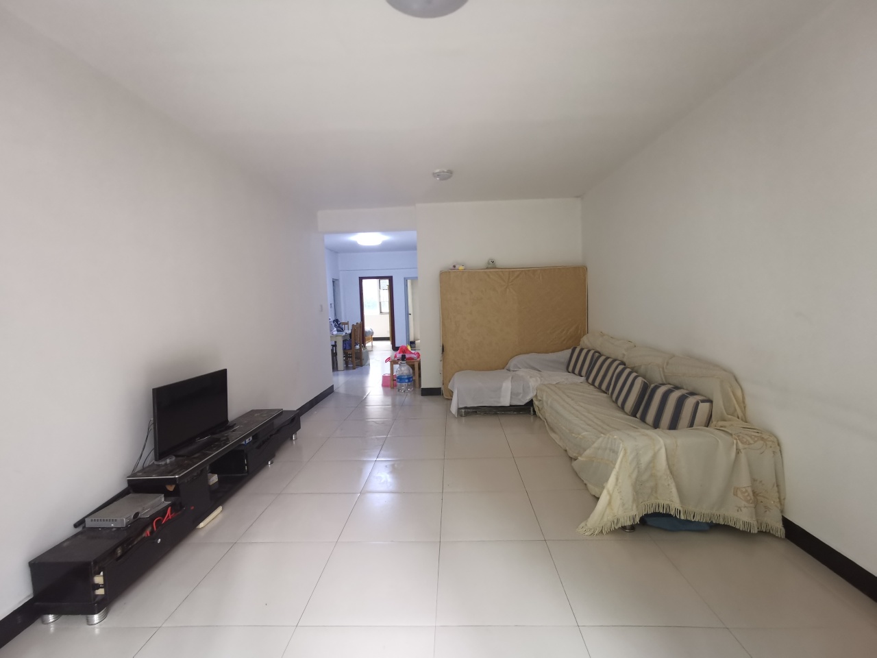 联美品格  3室2厅2卫    1800.0元/月 联美品格  3室2厅2卫    1800.0元/月室内图