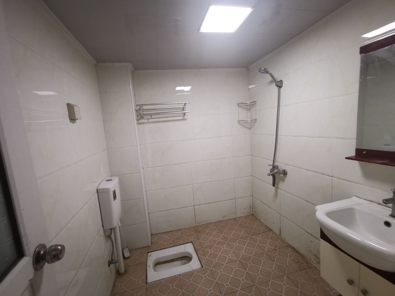 联美品格  3室2厅2卫    1800.0元/月 联美品格  3室2厅2卫    1800.0元/月室内图