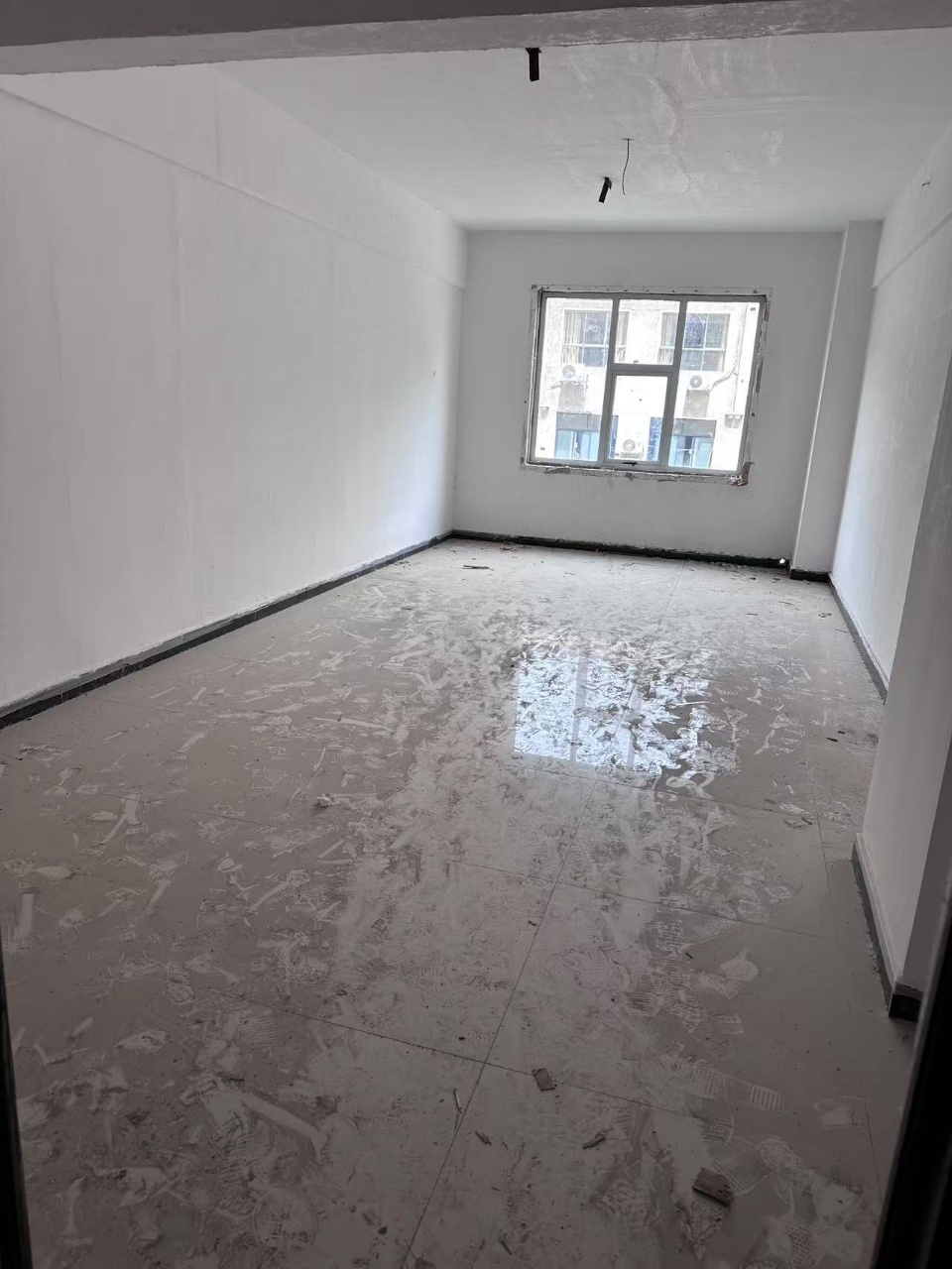 娄星区散盘  1室1厅1卫    19.0万室内图