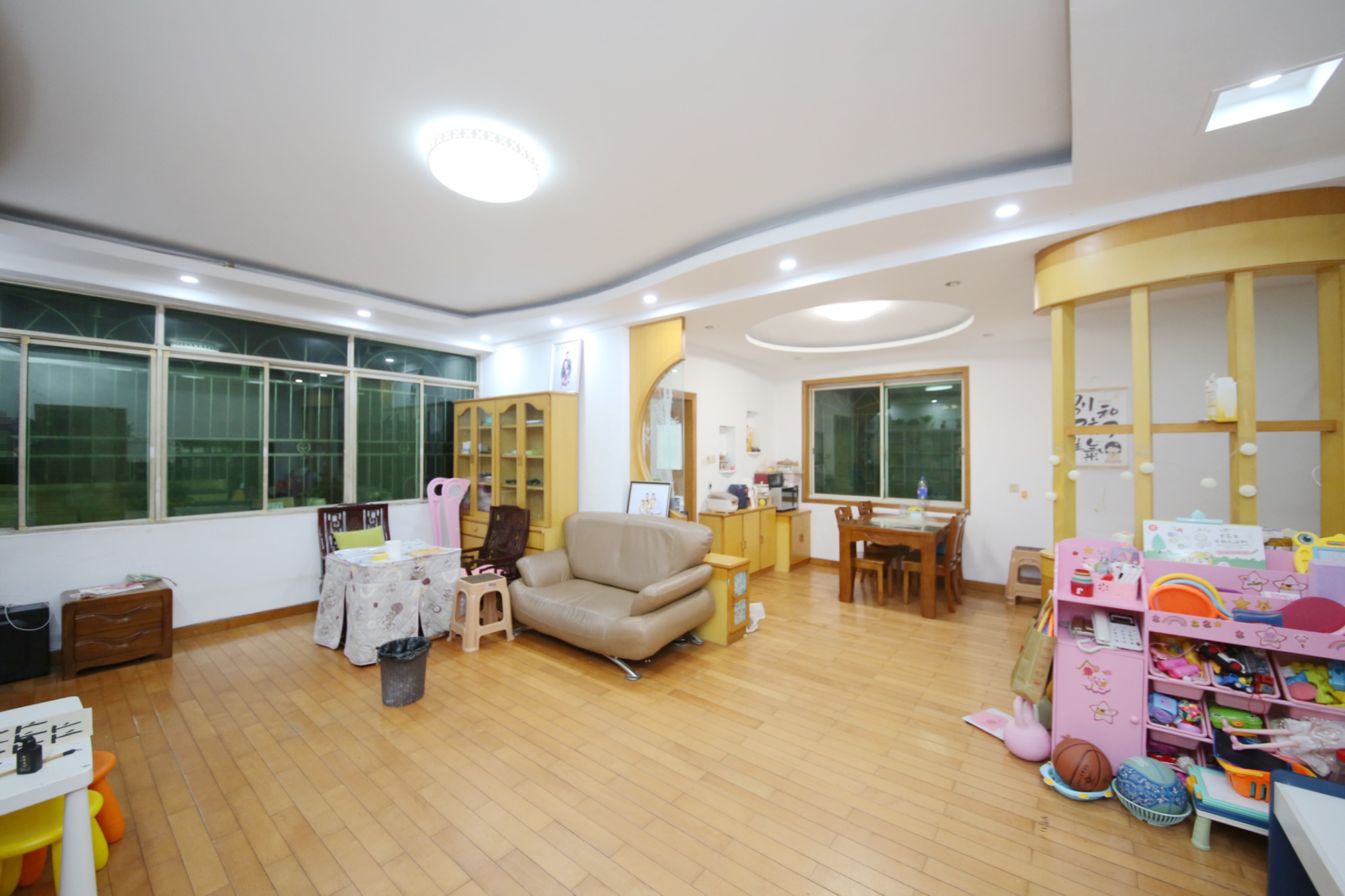 湖南省教育厅西院  3室2厅1卫   153.00万客厅