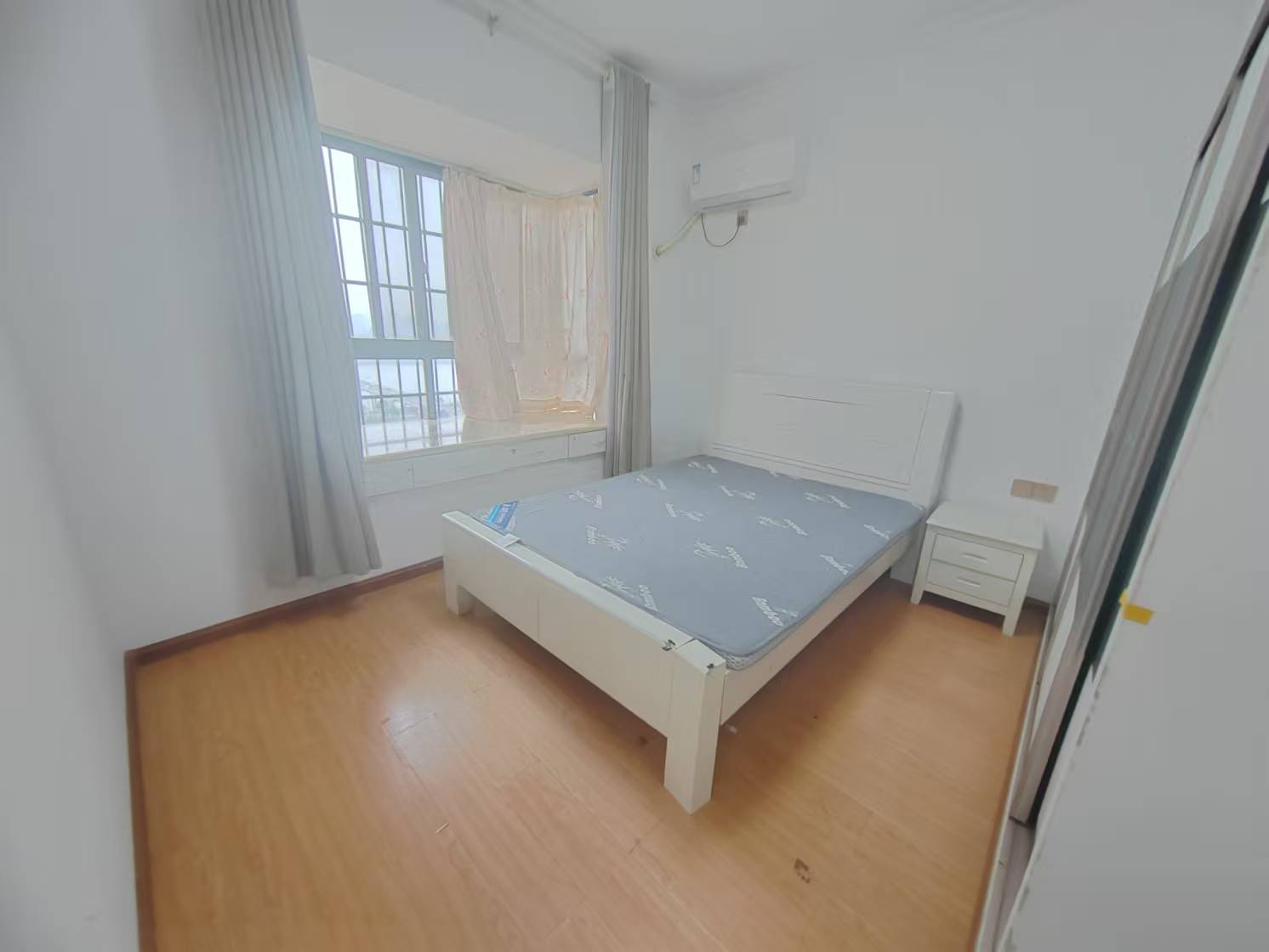 旺城天誉 1室2厅1卫 1500.0元/月 旺城天誉 1室2厅1卫 1500.0元/月室内图