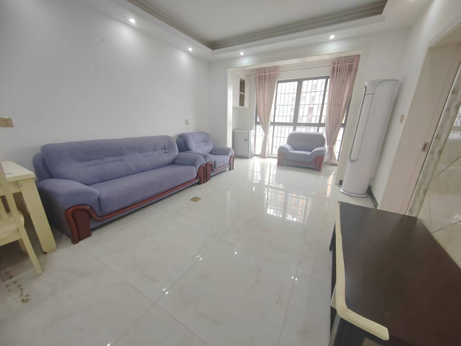 旺城天誉 1室2厅1卫 1500.0元/月 旺城天誉 1室2厅1卫 1500.0元/月室内图