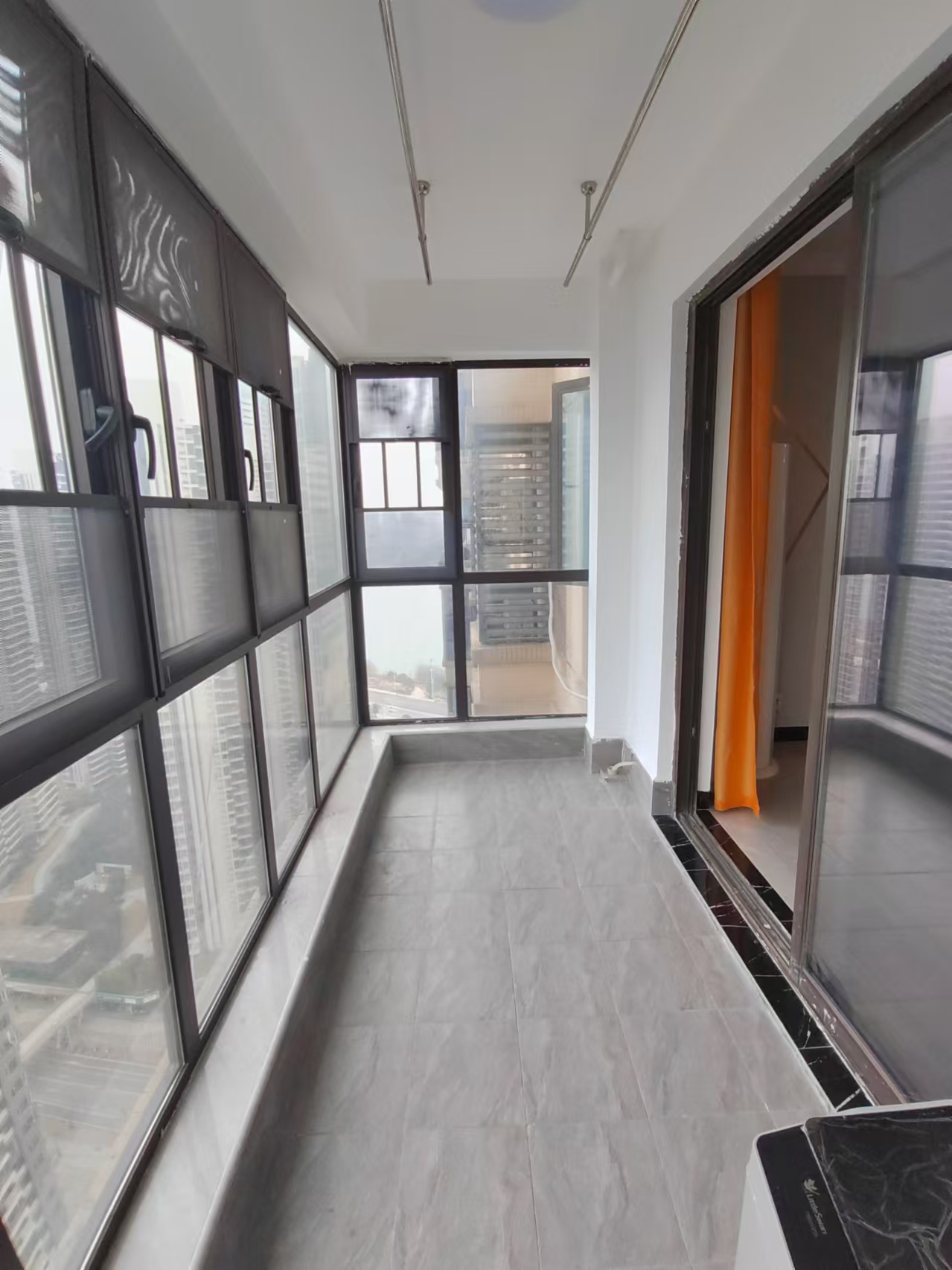 保利西海岸B区 3室2厅2卫 3500.0元/月 保利西海岸B区 3室2厅2卫 3500.0元/月室内图