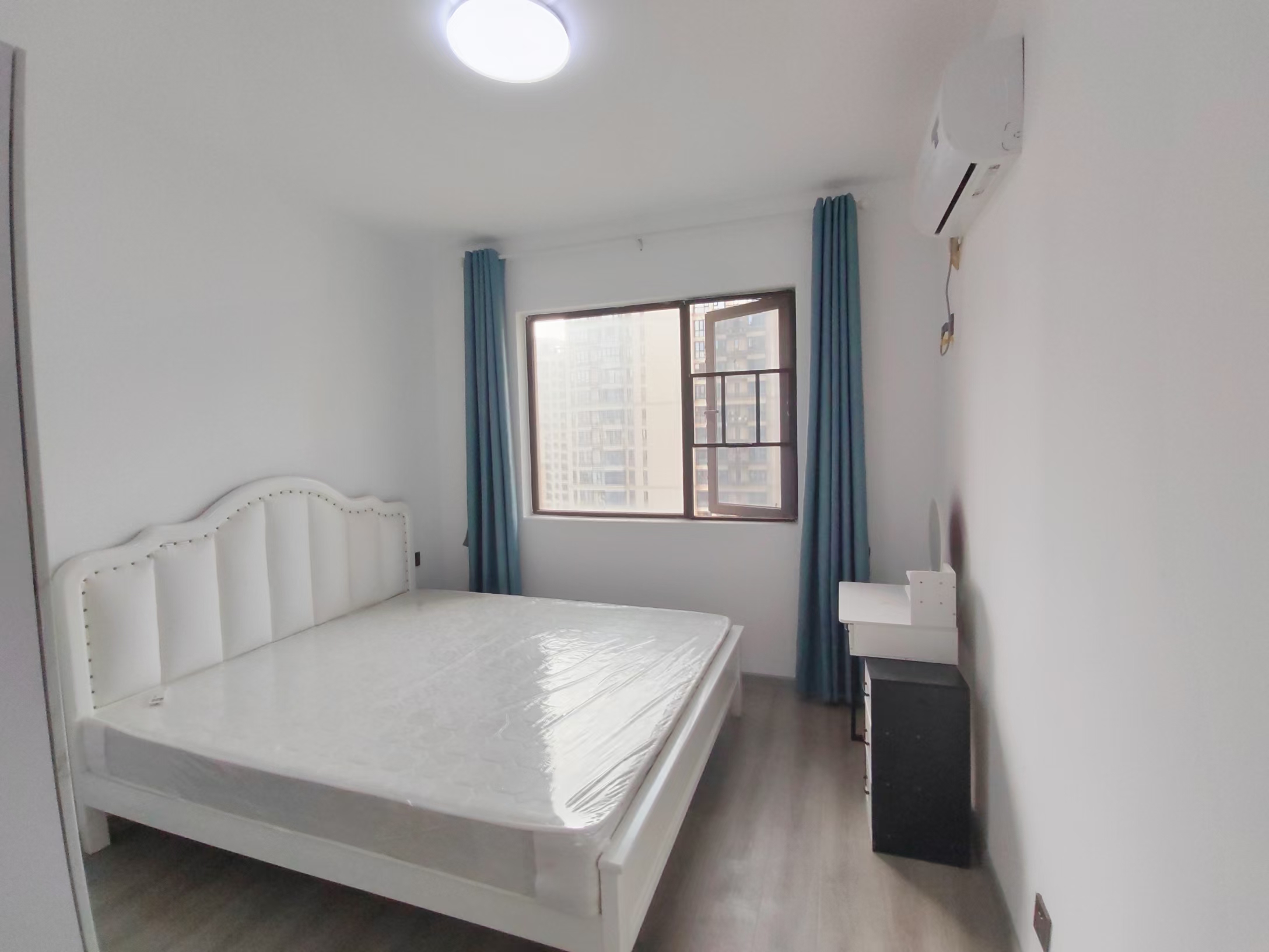 保利西海岸B区 3室2厅2卫 3500.0元/月 保利西海岸B区 3室2厅2卫 3500.0元/月室内图