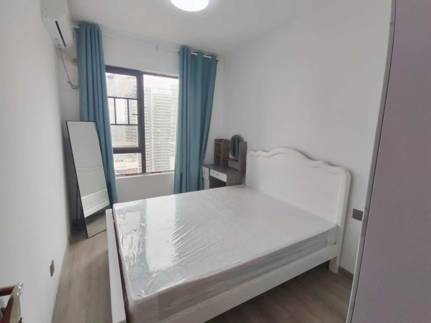 保利西海岸B区  3室2厅2卫    3500.0元/月室内图