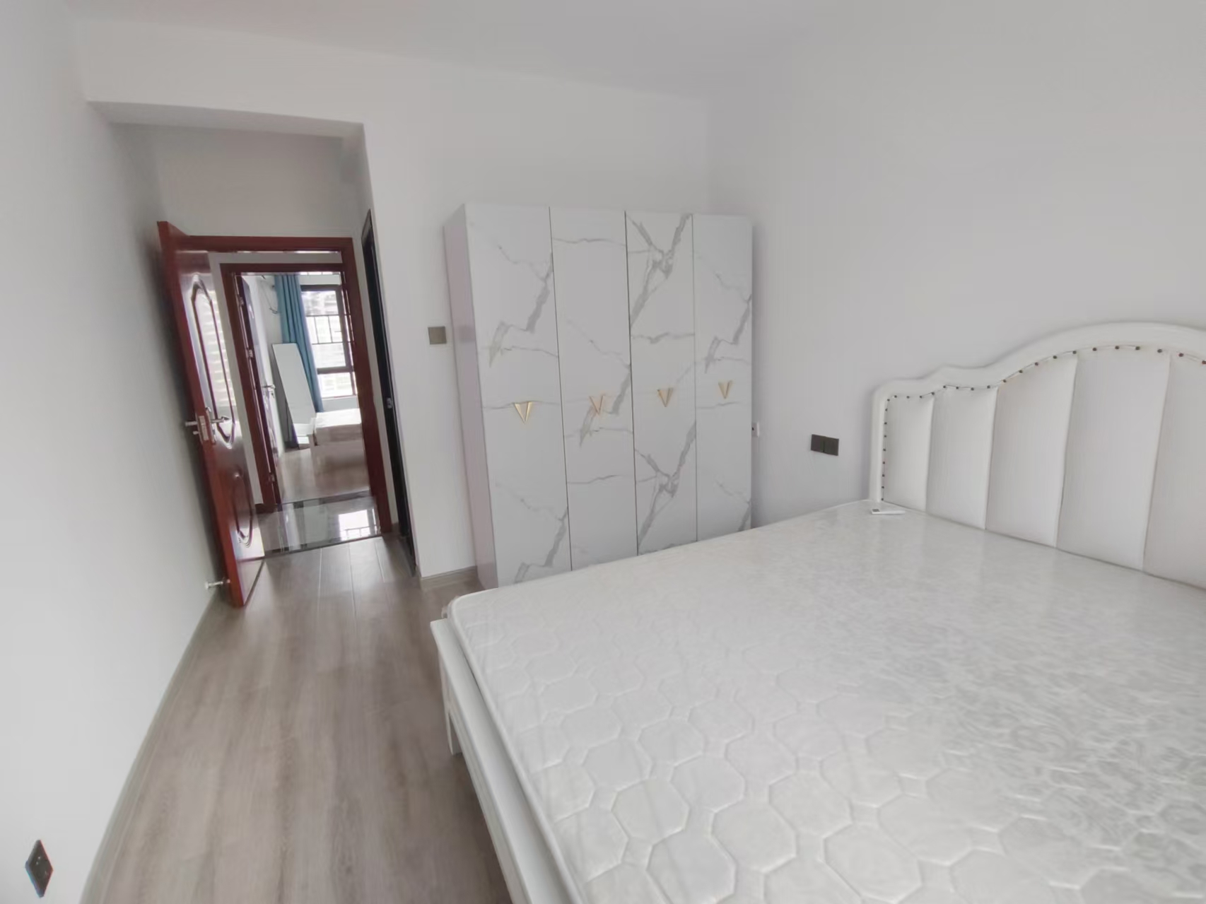 保利西海岸B区 3室2厅2卫 3500.0元/月 保利西海岸B区 3室2厅2卫 3500.0元/月室内图