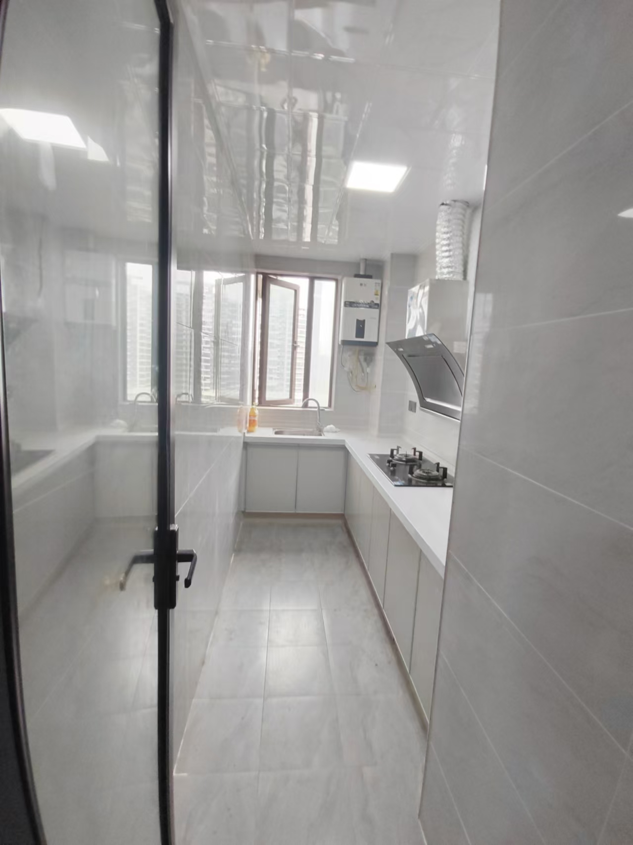 保利西海岸B区 3室2厅2卫 3500.0元/月 保利西海岸B区 3室2厅2卫 3500.0元/月室内图