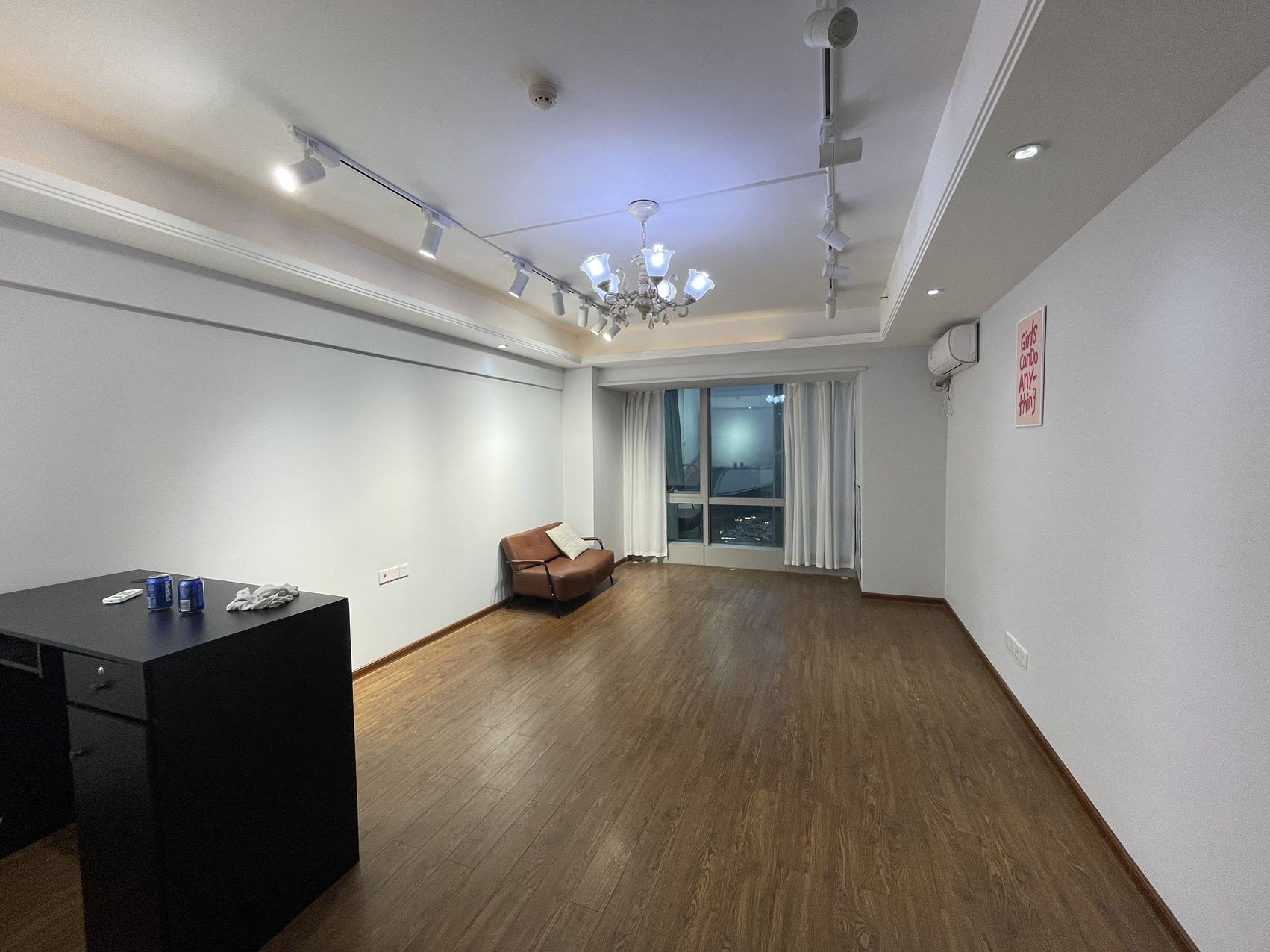 德思勤城市广场（宝格丽公寓）  1室1厅1卫   2500.00元/月室内图