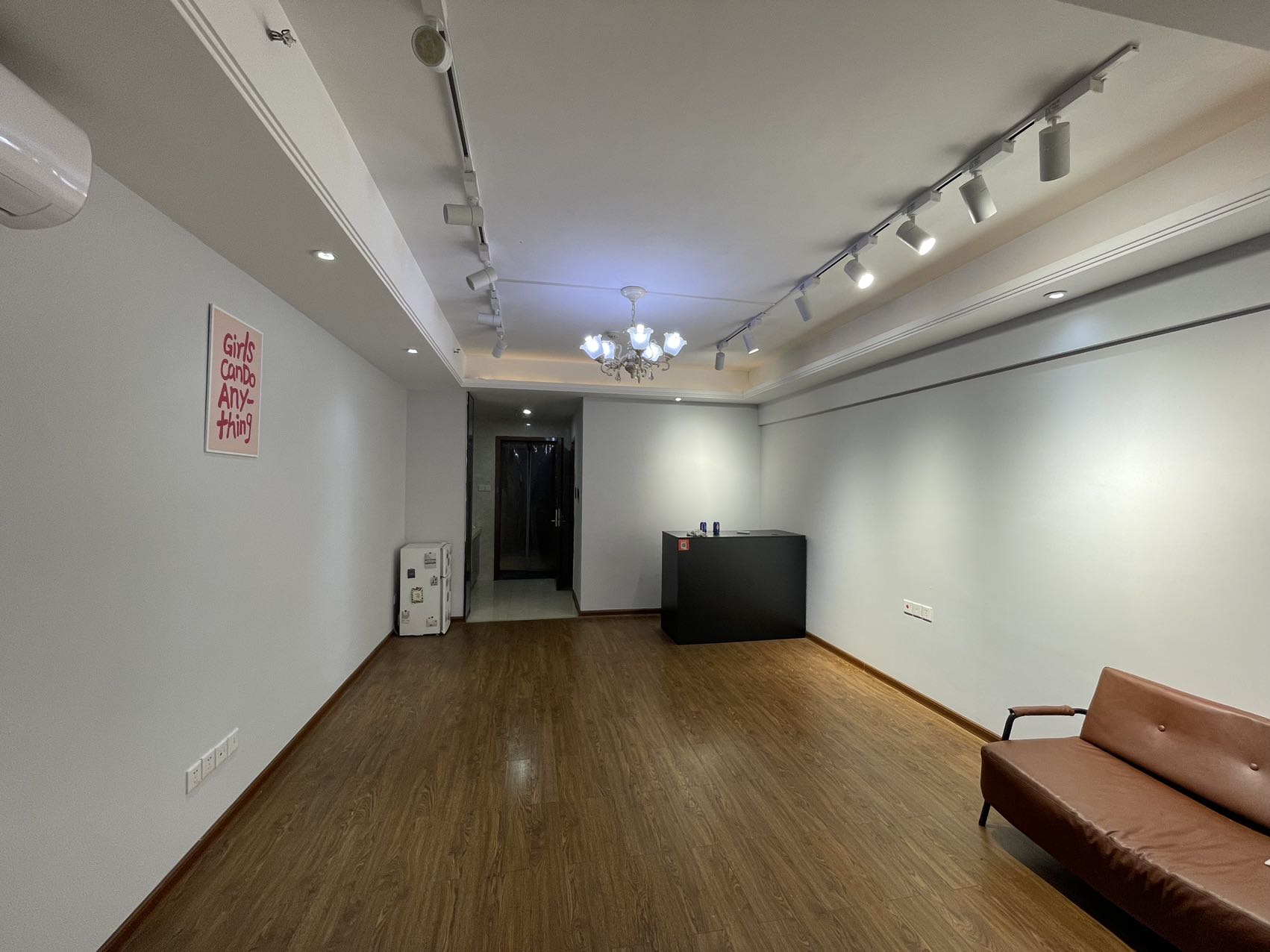 德思勤城市广场（宝格丽公寓）  1室1厅1卫   2500.00元/月室内图
