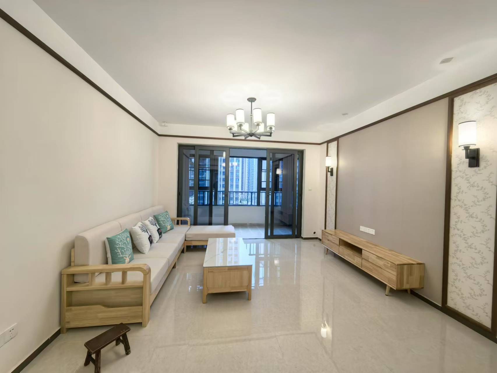 株洲恒大悦珑台  4室2厅2卫    2000.0元/月 株洲恒大悦珑台  4室2厅2卫    2000.0元/月室内图