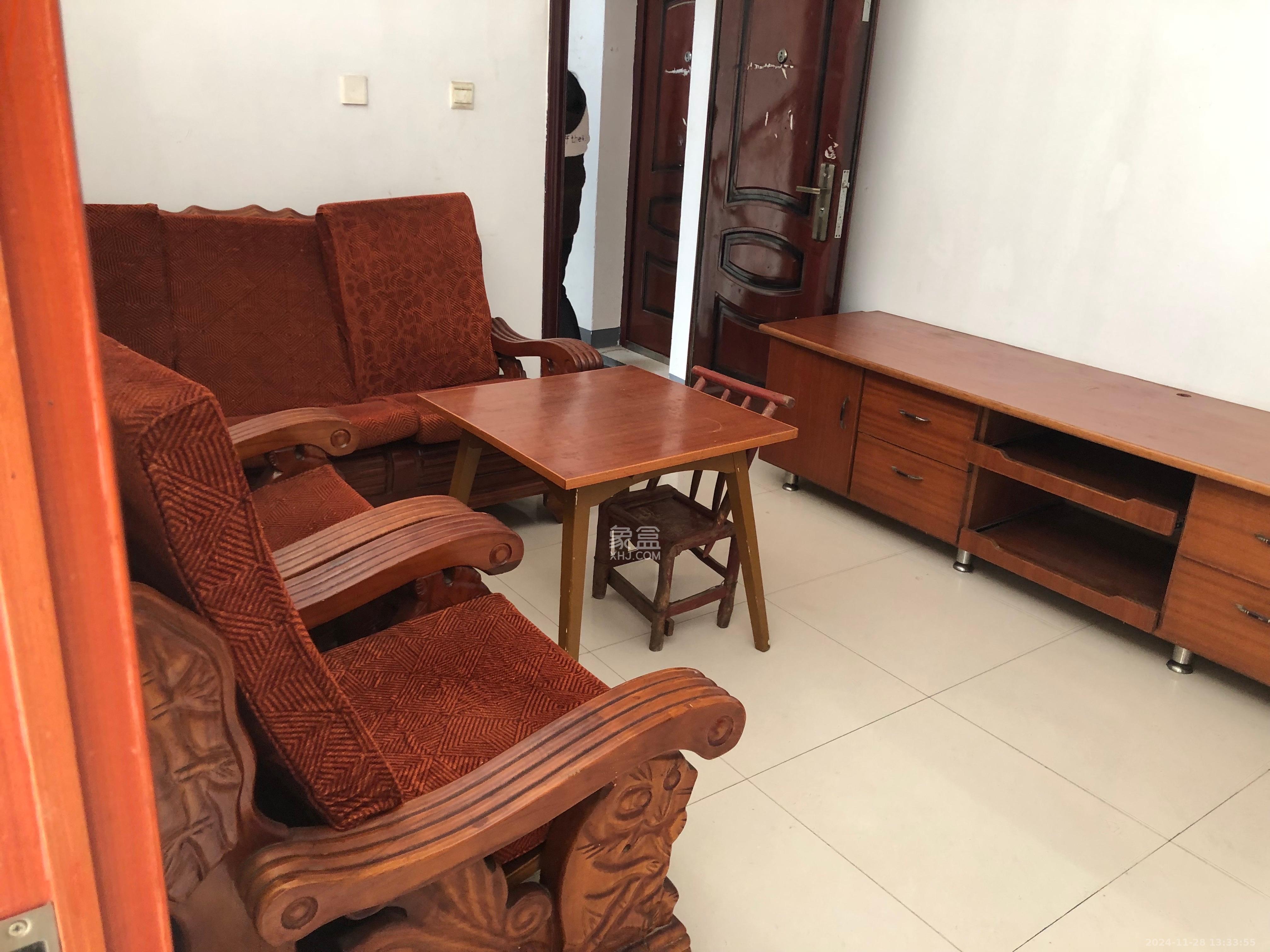 高升小区  2室1厅1卫    1400.0元/月 高升小区  2室1厅1卫    1400.0元/月室内图