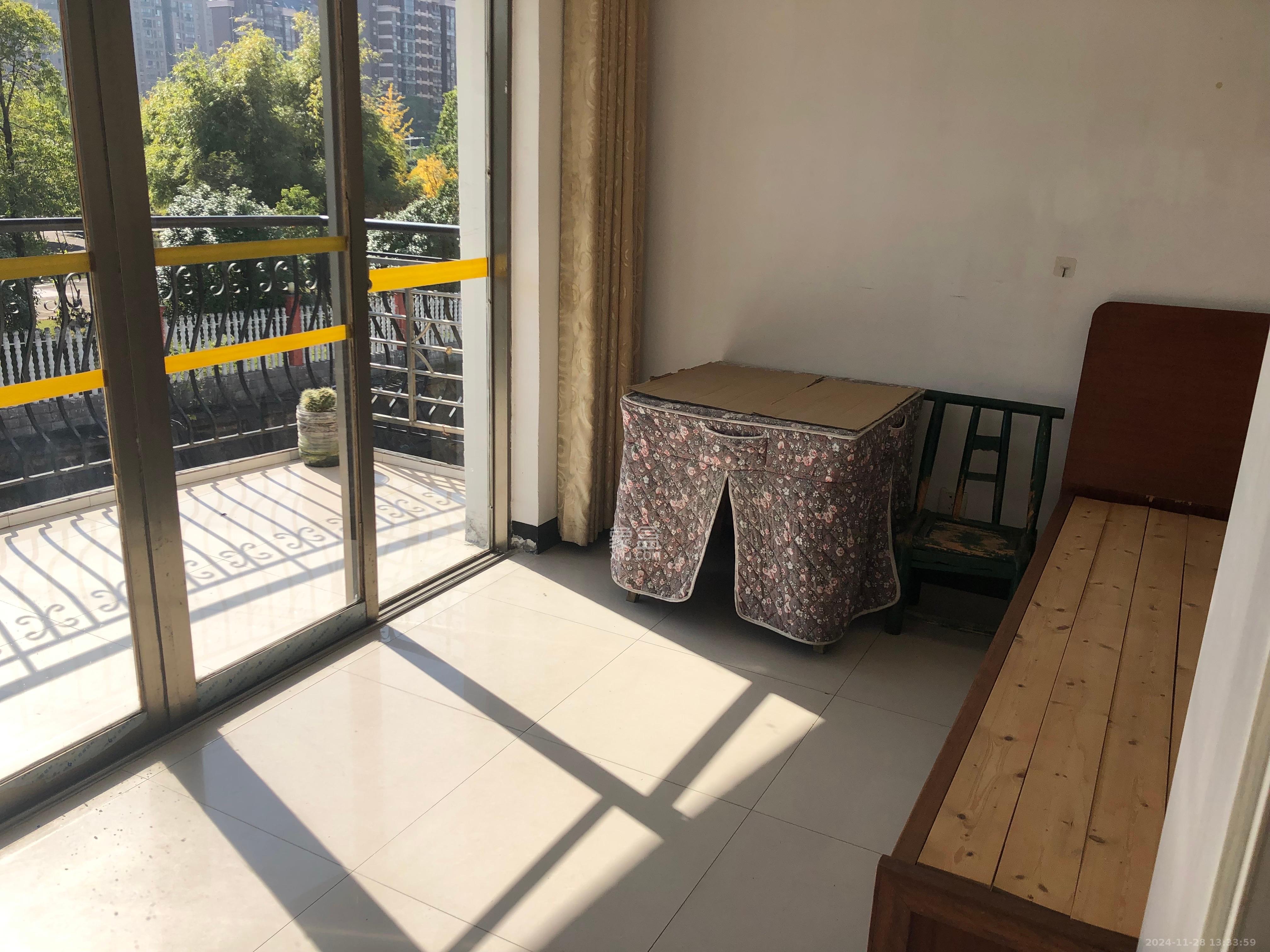 高升小区  2室1厅1卫    1400.0元/月 高升小区  2室1厅1卫    1400.0元/月室内图