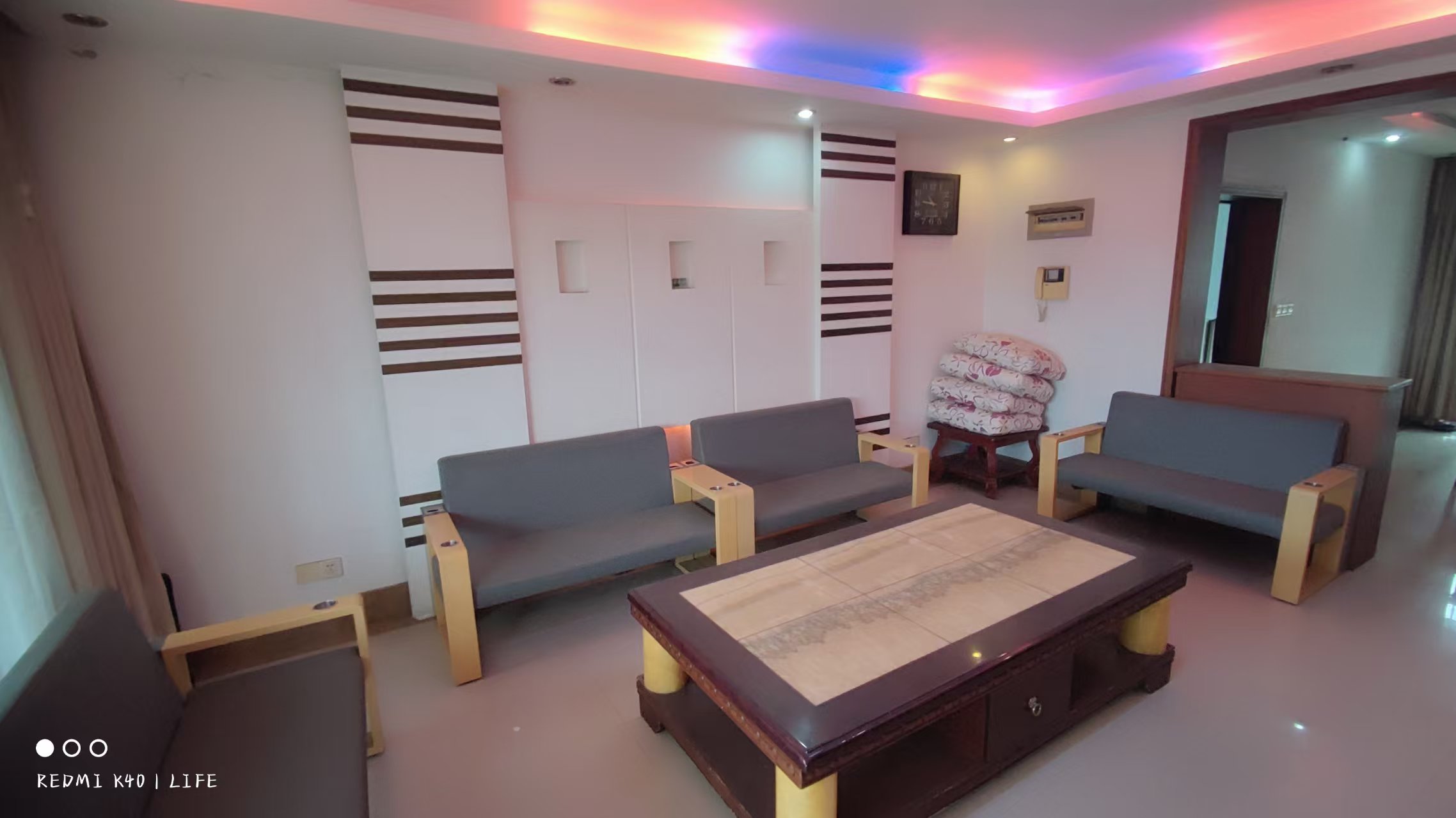 金峰小区北院(七里营社区)  3室2厅1卫    2200.0元/月 金峰小区北院(七里营社区)  3室2厅1卫    2200.0元/月室内图