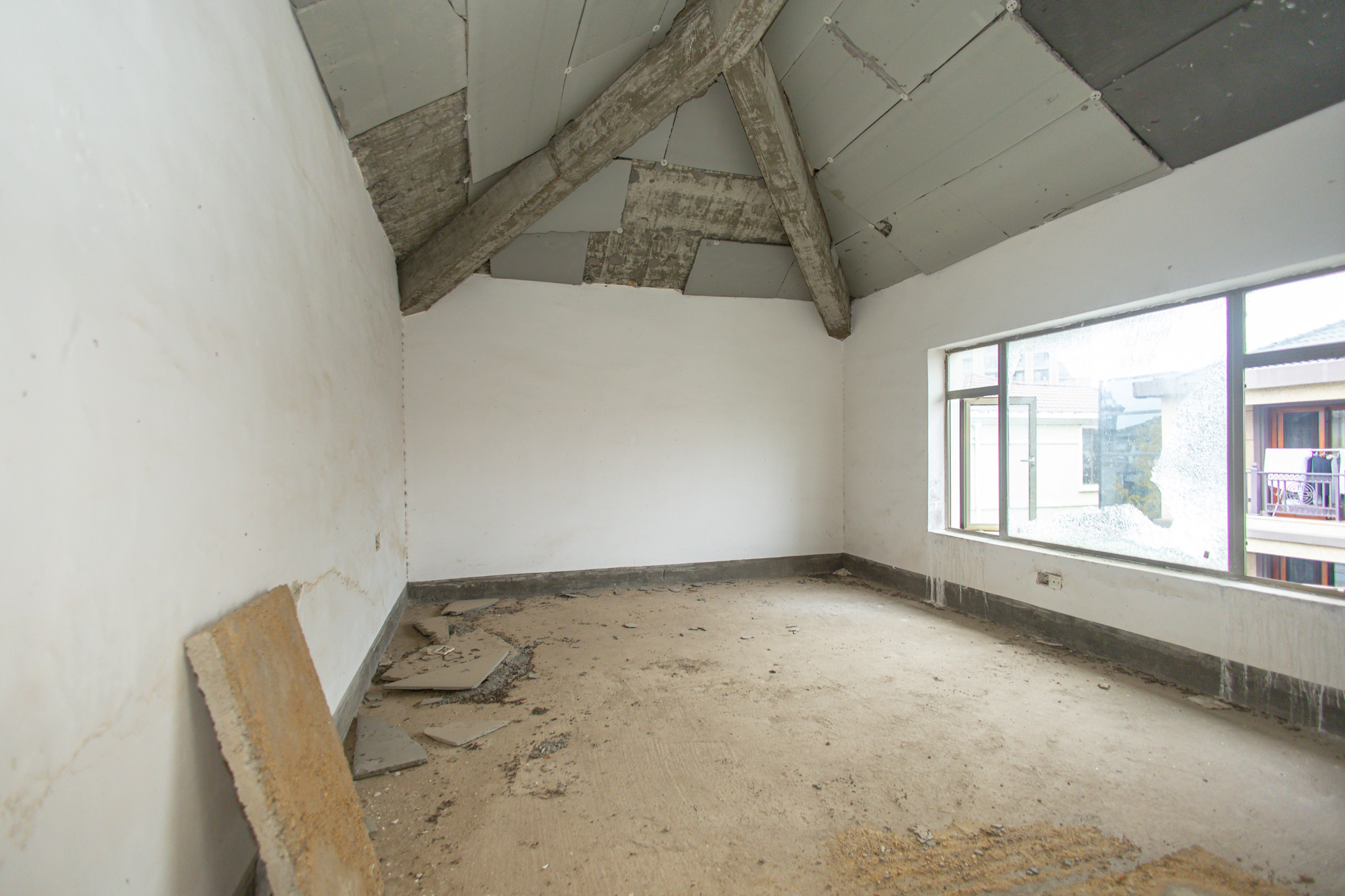 碧桂园威尼斯城 6室3厅2卫 855.98万 碧桂园威尼斯城 6室3厅2卫 855.98万卧室