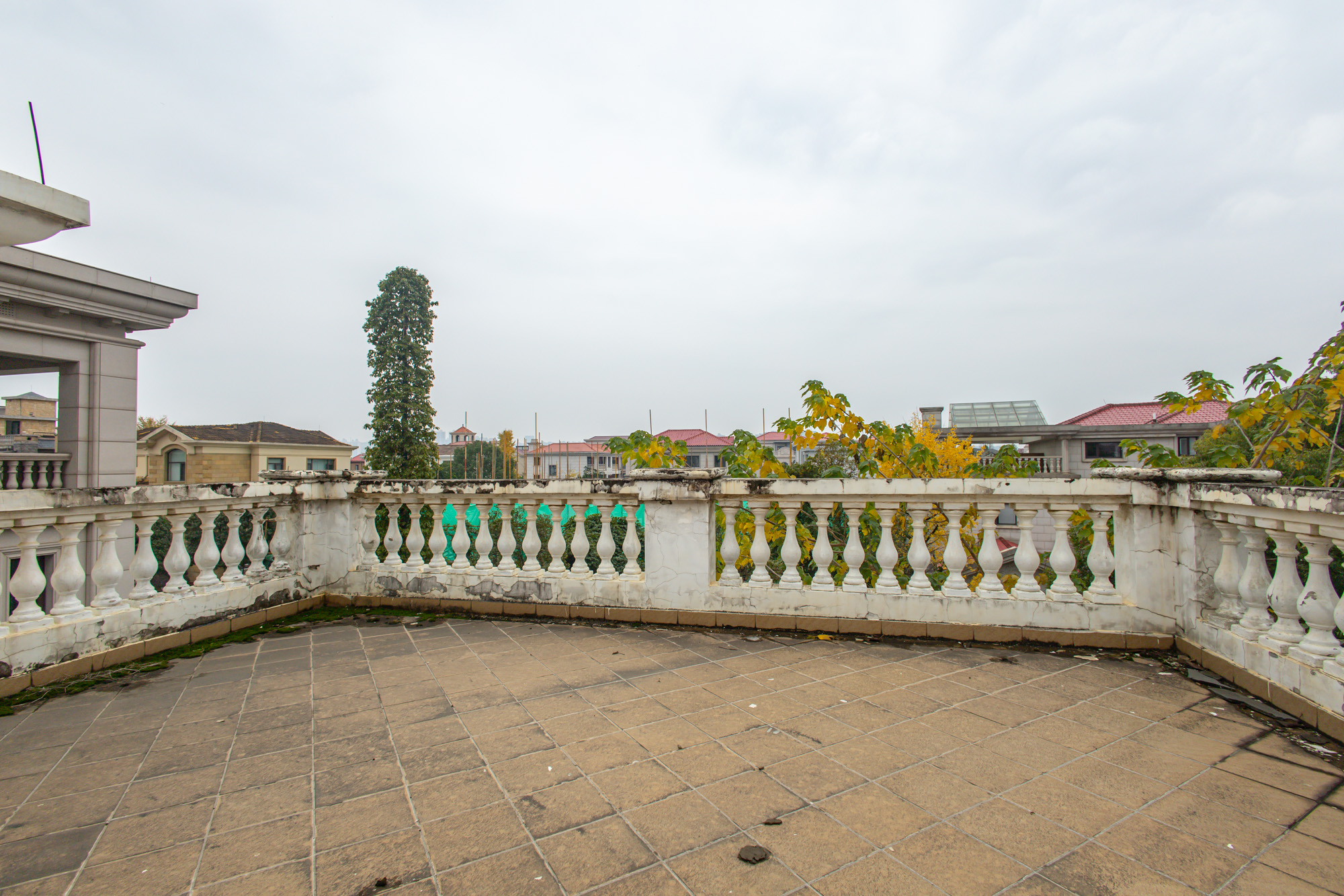 碧桂园威尼斯城 6室3厅2卫 855.98万 碧桂园威尼斯城 6室3厅2卫 855.98万阳台