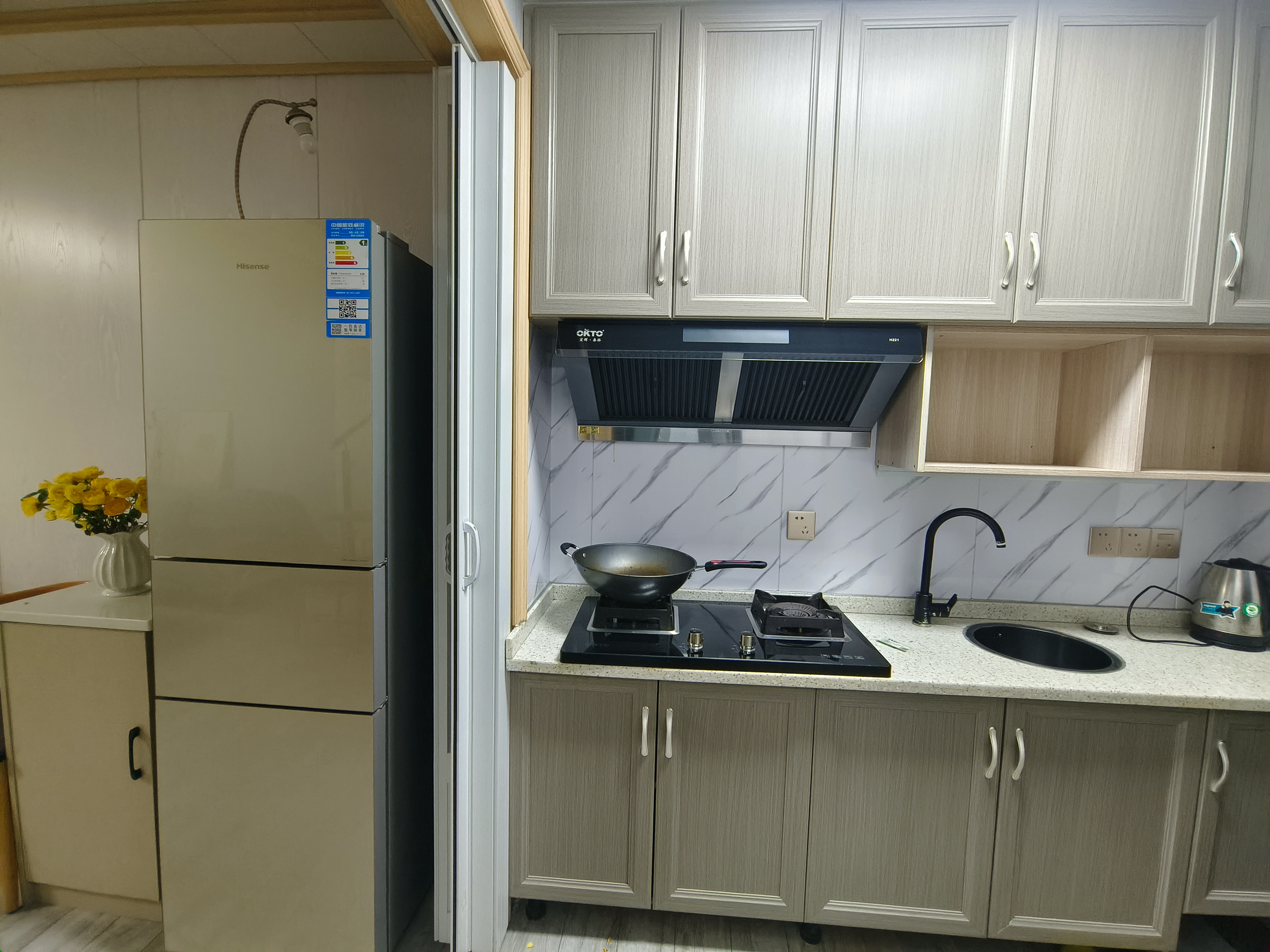 欢乐颂 2室1厅1卫 1800.0元/月 欢乐颂 2室1厅1卫 1800.0元/月室内图