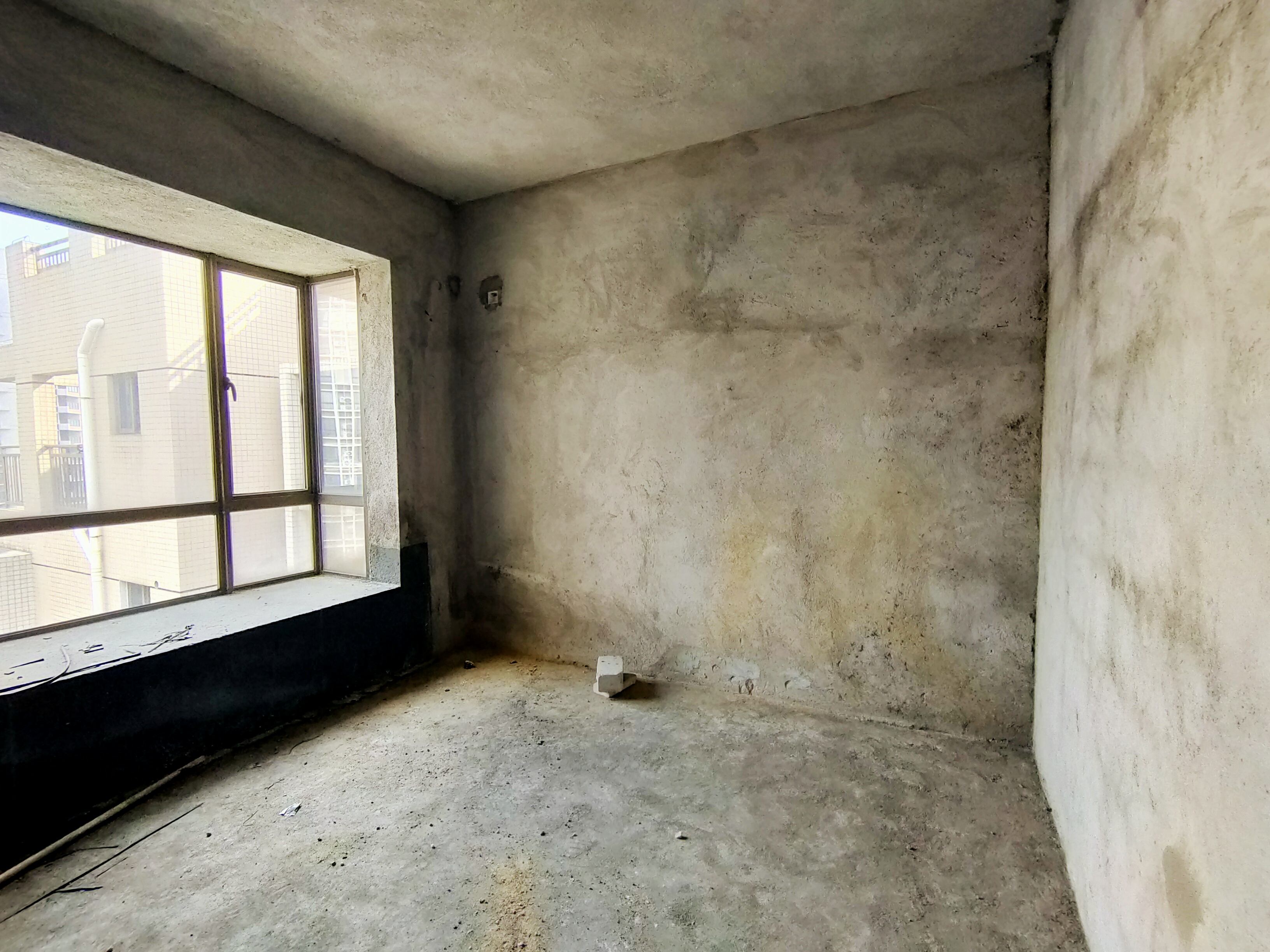 泉海好家园 3室2厅2卫 154.0万 泉海好家园 3室2厅2卫 154.0万室内图