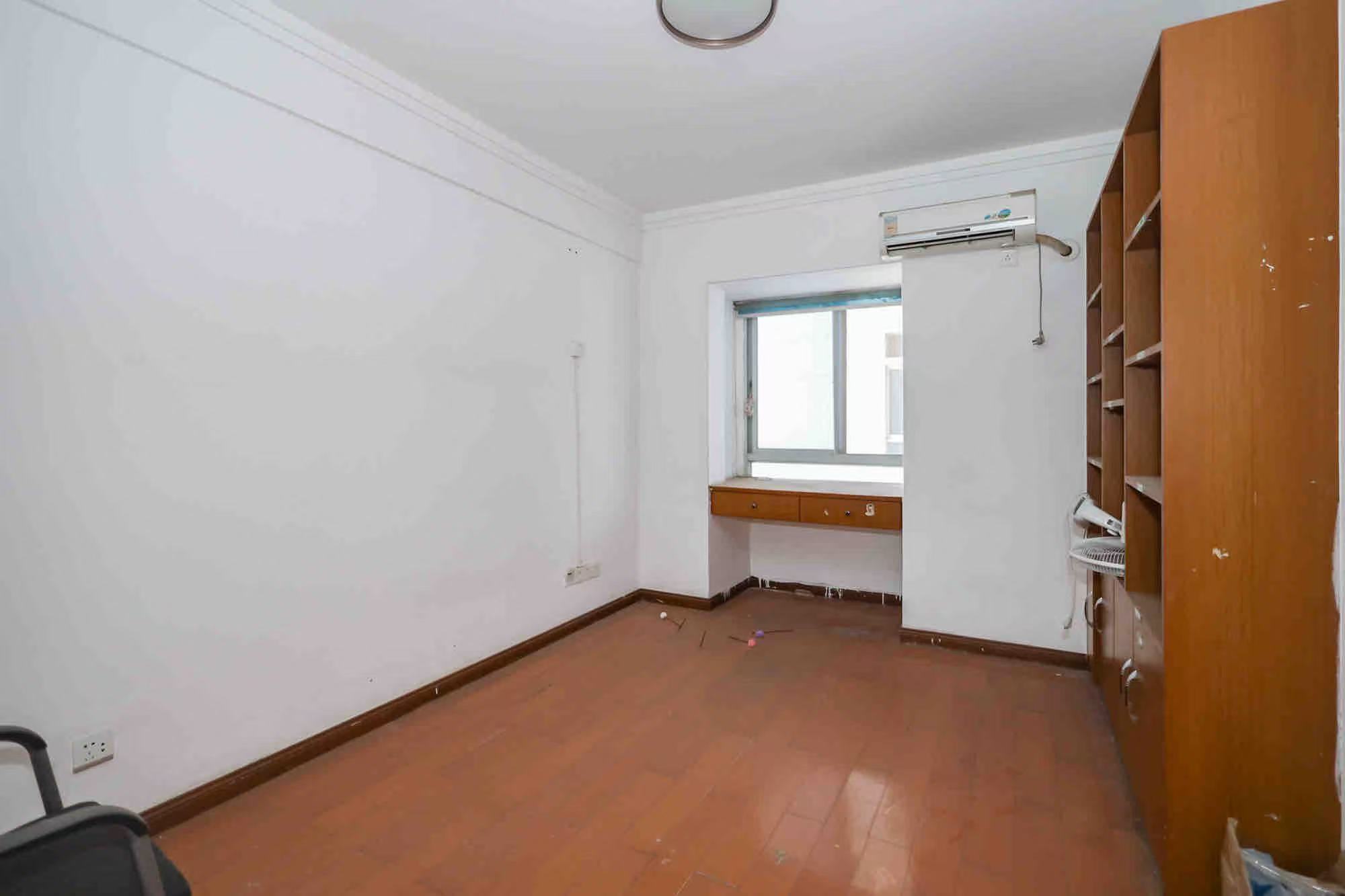 星电阳光城 4室2厅2卫 4000.0元/月 星电阳光城 4室2厅2卫 4000.0元/月室内图