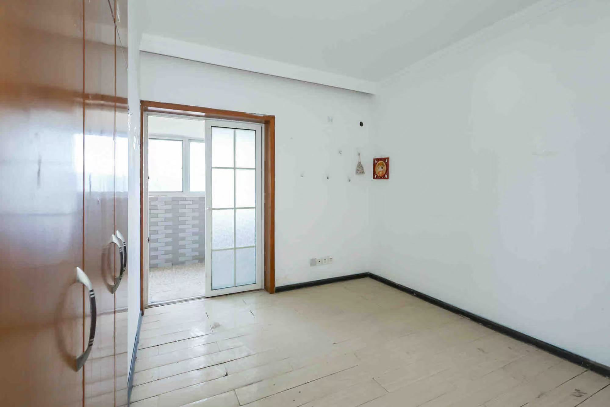 星电阳光城 4室2厅2卫 4000.0元/月 星电阳光城 4室2厅2卫 4000.0元/月室内图