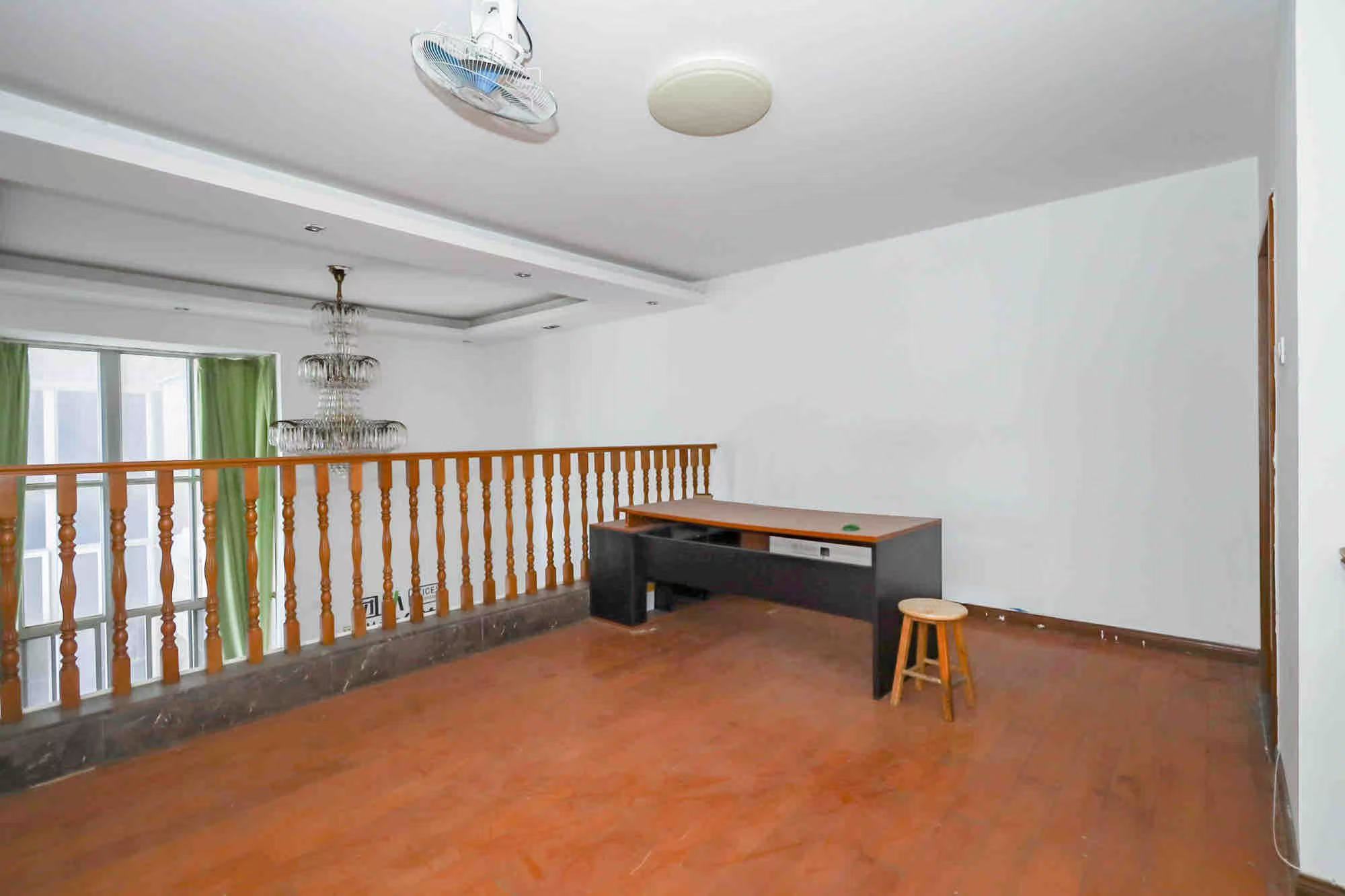 星电阳光城 4室2厅2卫 4000.0元/月 星电阳光城 4室2厅2卫 4000.0元/月室内图