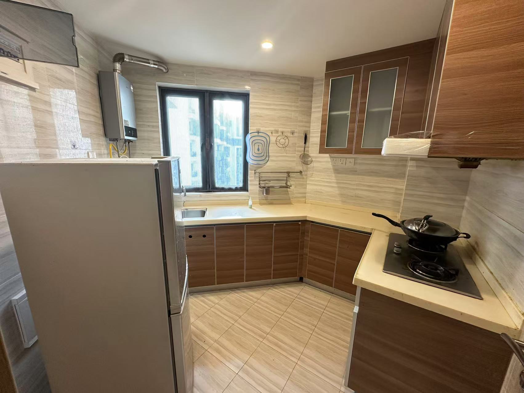 恒大美丽沙天澜湾 2室2厅1卫 2500.0元/月 恒大美丽沙天澜湾 2室2厅1卫 2500.0元/月室内图