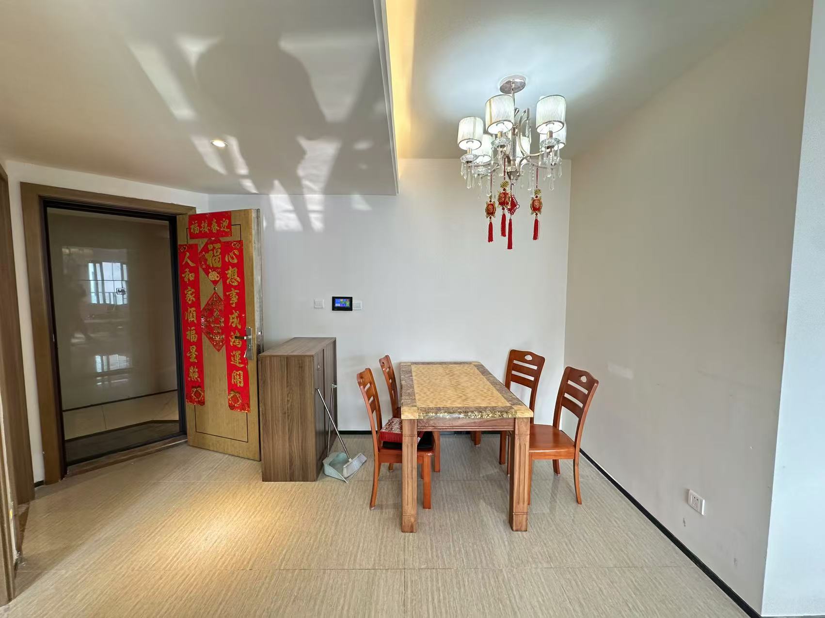 恒大美丽沙天澜湾 2室2厅1卫 2500.0元/月 恒大美丽沙天澜湾 2室2厅1卫 2500.0元/月室内图