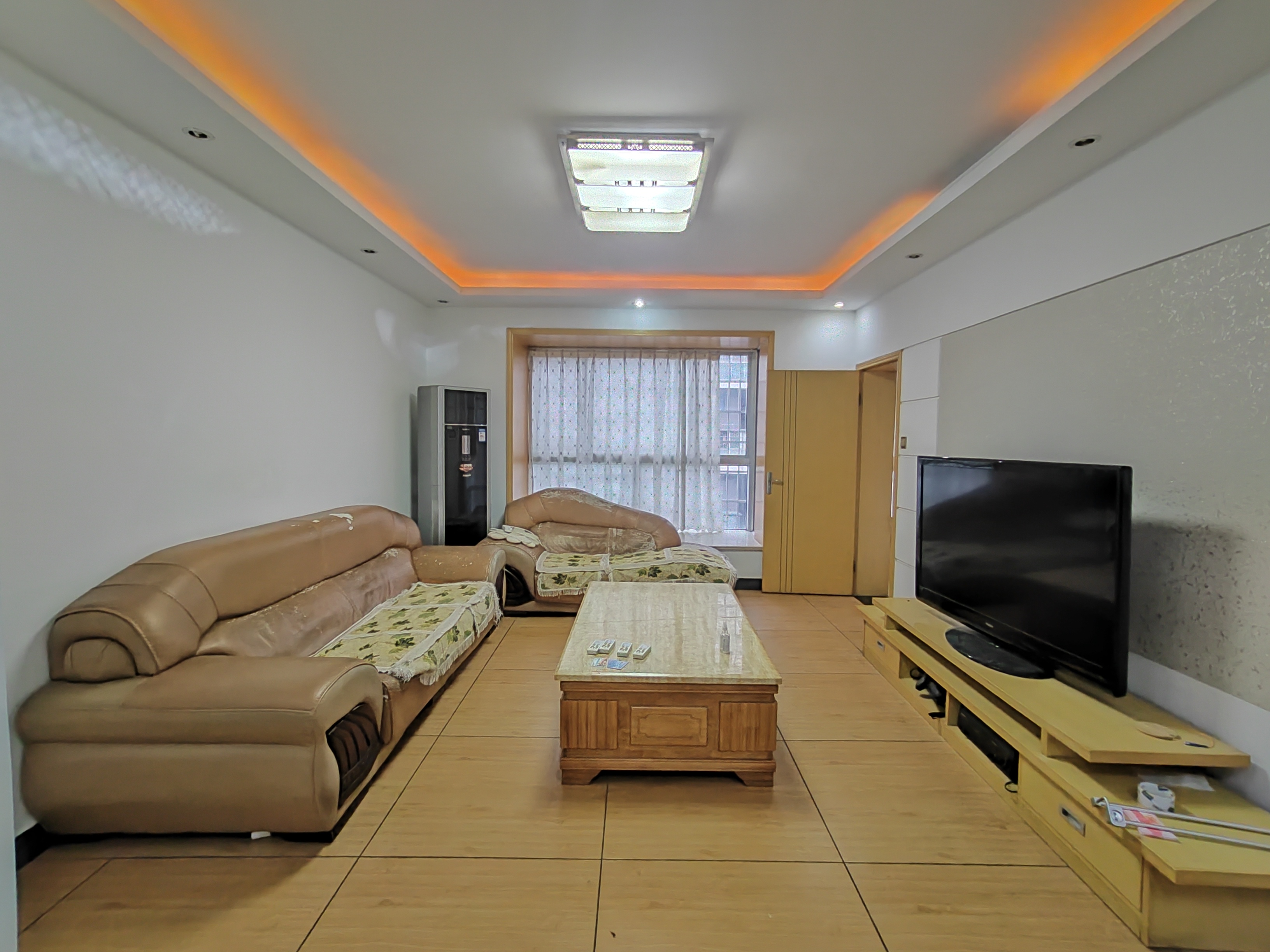 红树湾  3室2厅1卫   2100.00元/月室内图
