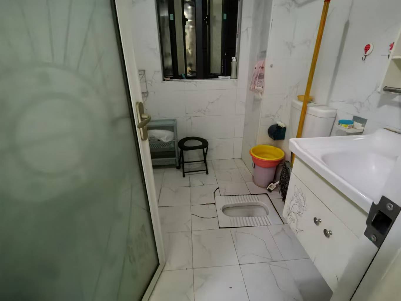 荣泰广场 2室1厅1卫 2200.0元/月 荣泰广场 2室1厅1卫 2200.0元/月室内图