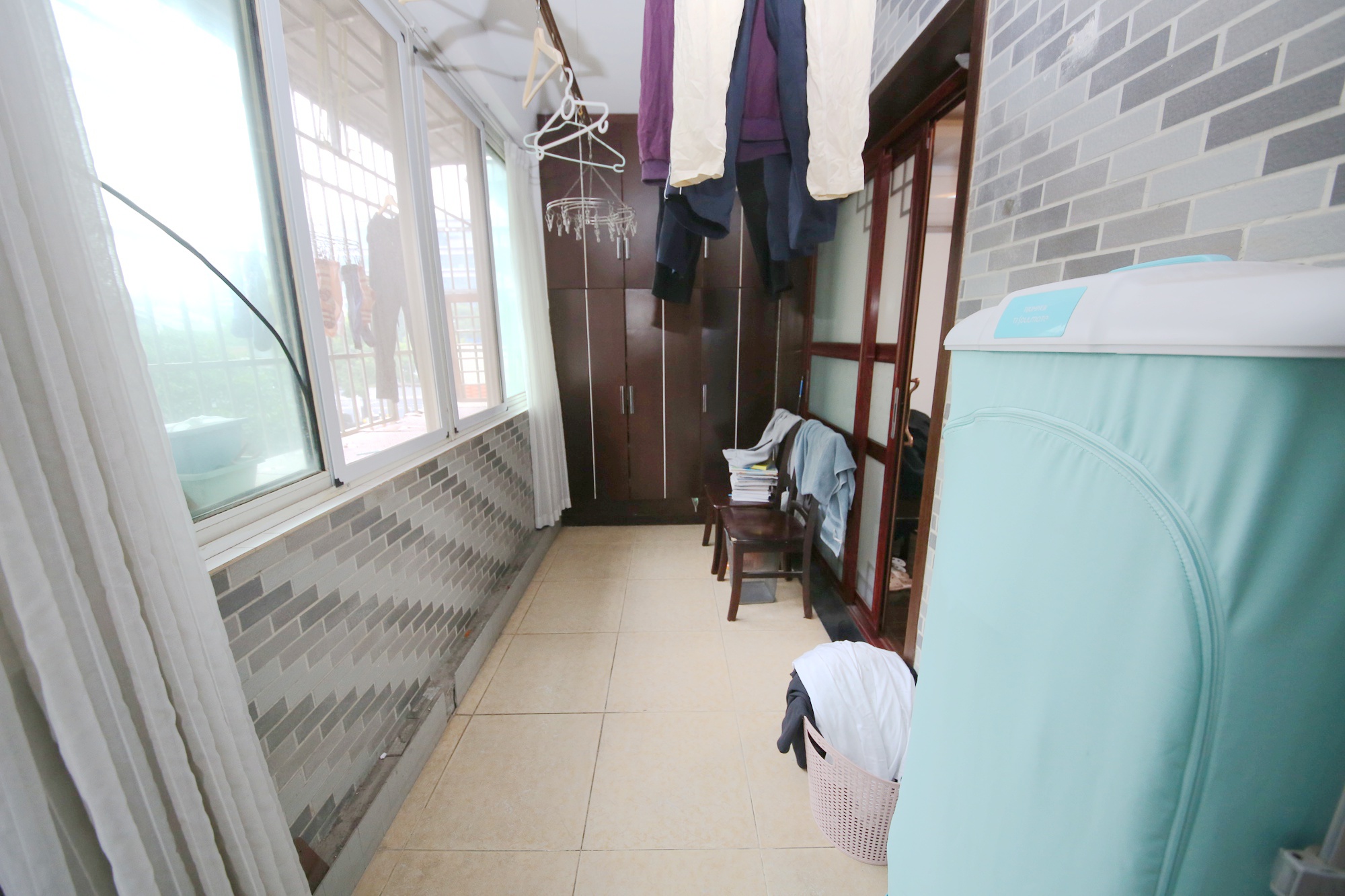 滨湖嘉园（湖滨小区）  4室2厅1卫   150.00万阳台