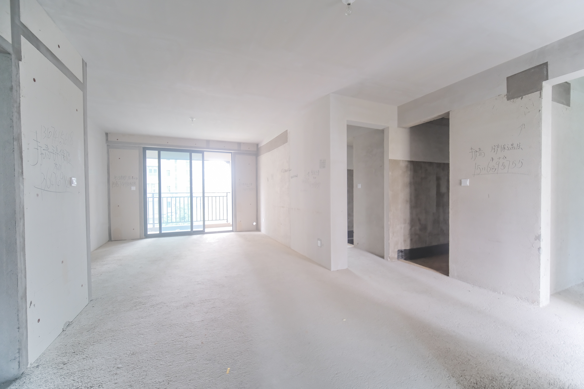 日盛湖湘悦府 4室2厅2卫 117.9万 日盛湖湘悦府 4室2厅2卫 117.9万客厅