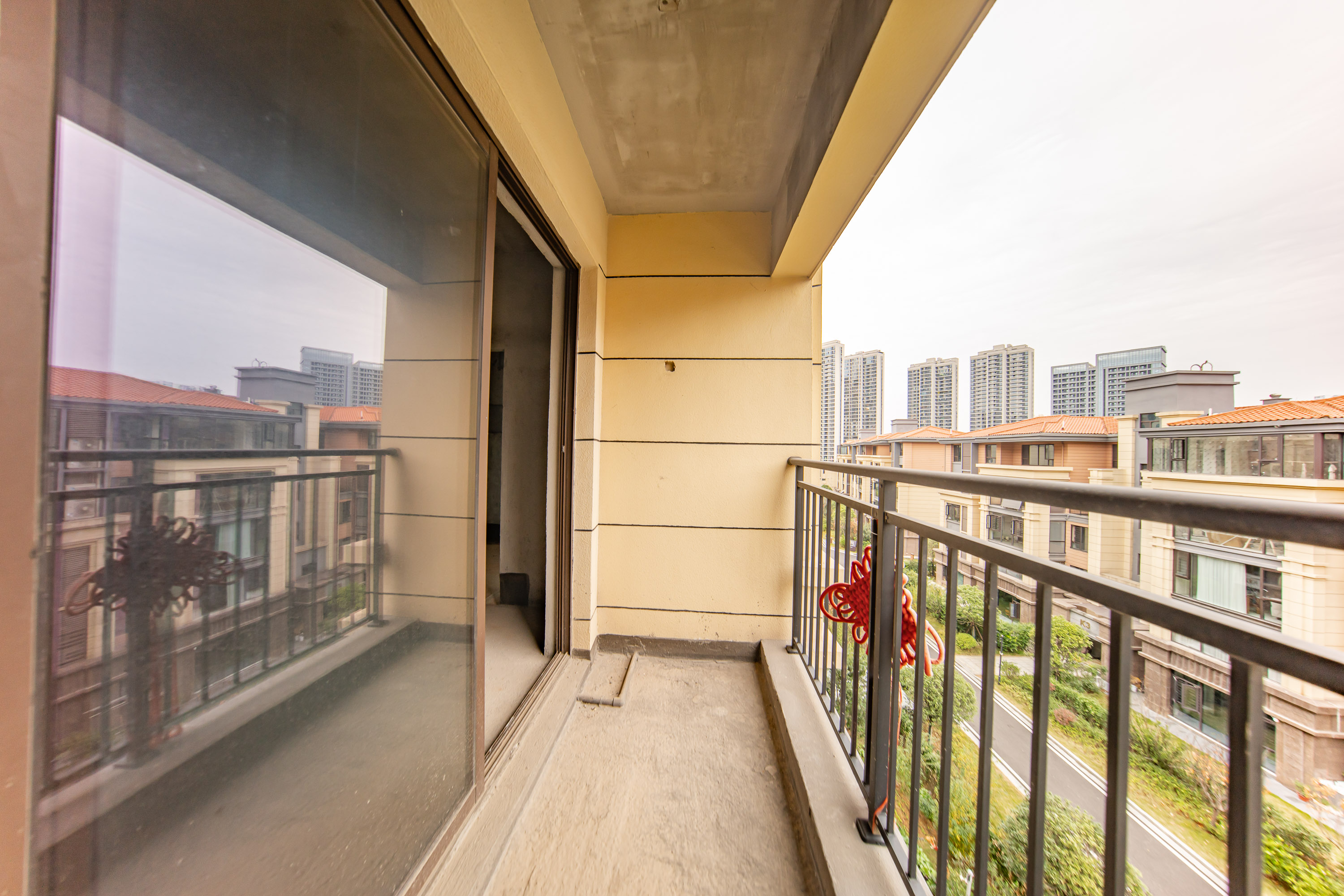 江山帝景雅墅（普罗旺斯）  4室2厅3卫    290.0万阳台