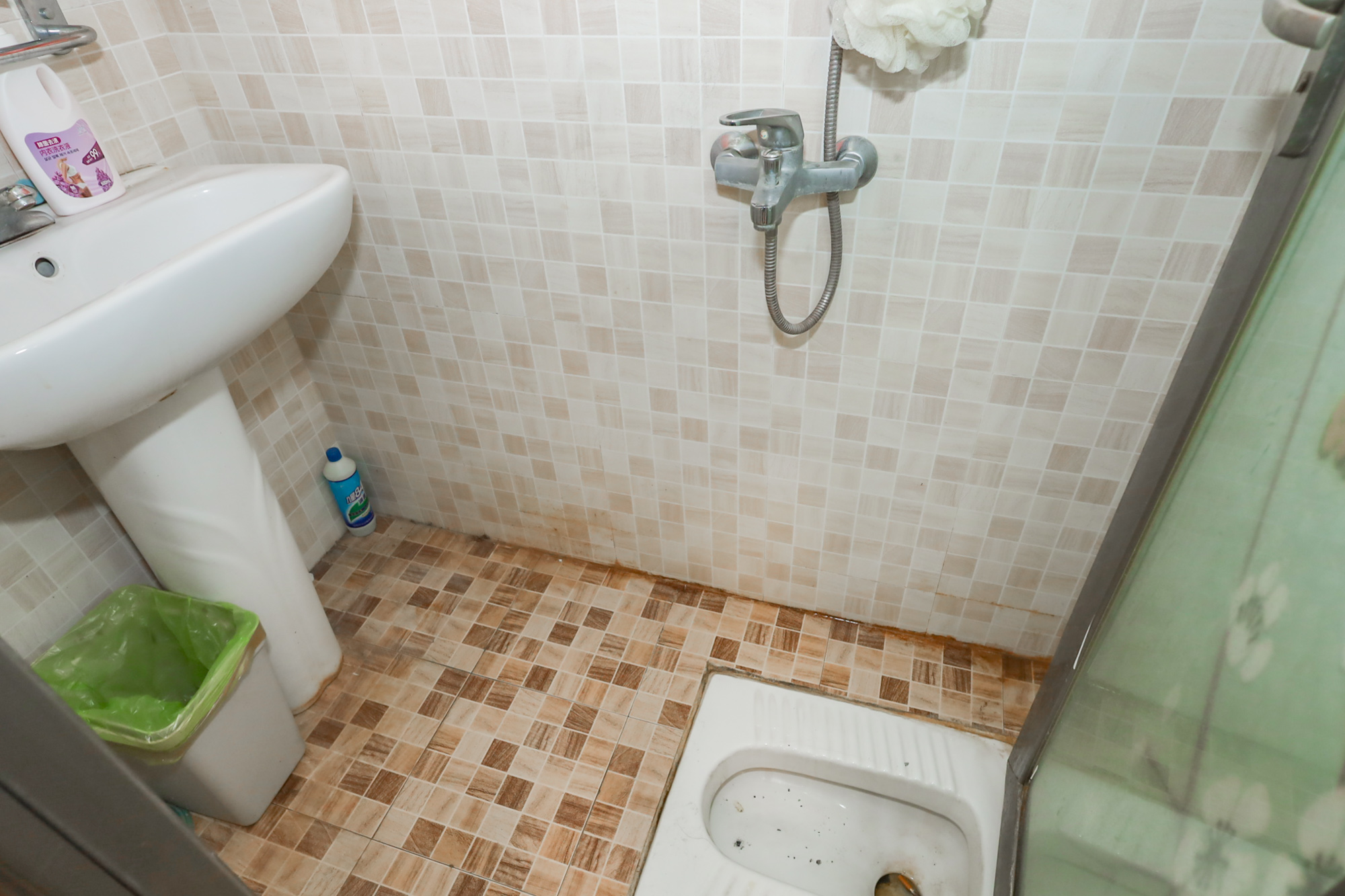 郡原广场 1室1厅1卫 55.0万 郡原广场 1室1厅1卫 55.0万卫生间